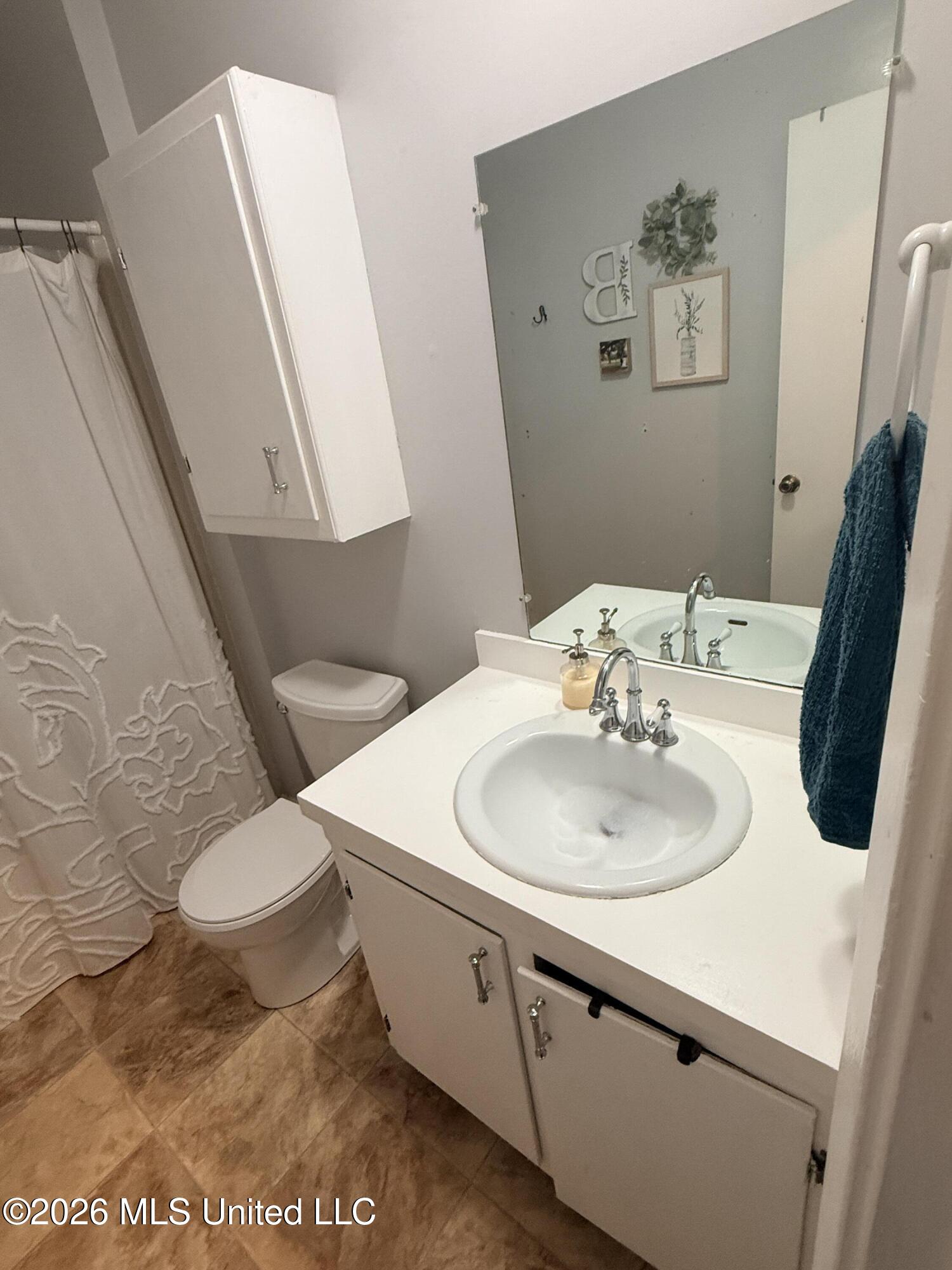 417 Silver Creek Drive Property Photo 12