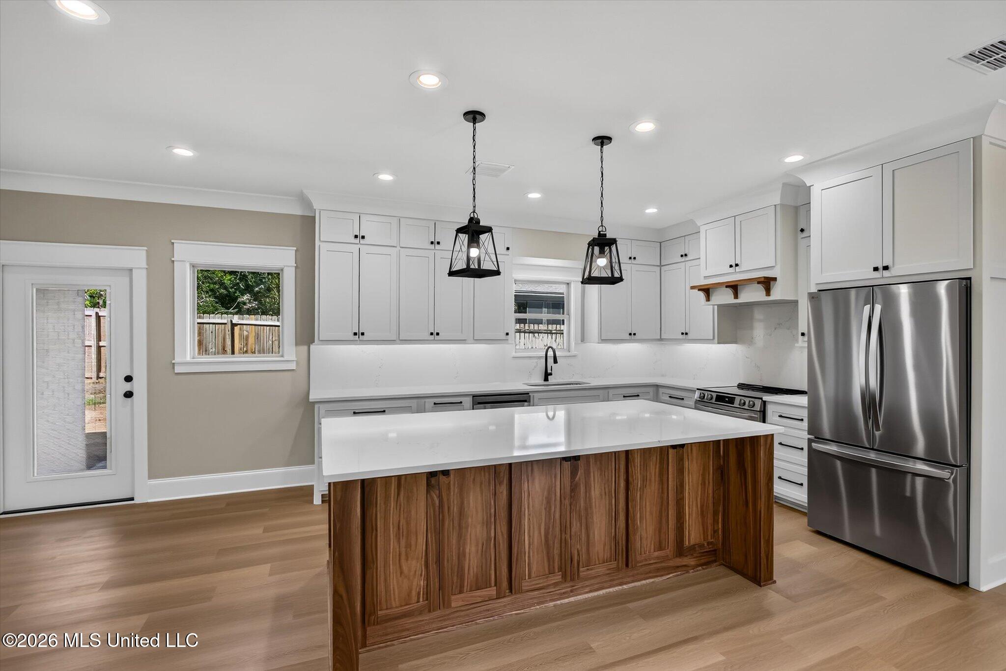 6632 Alii Place Property Photo 8