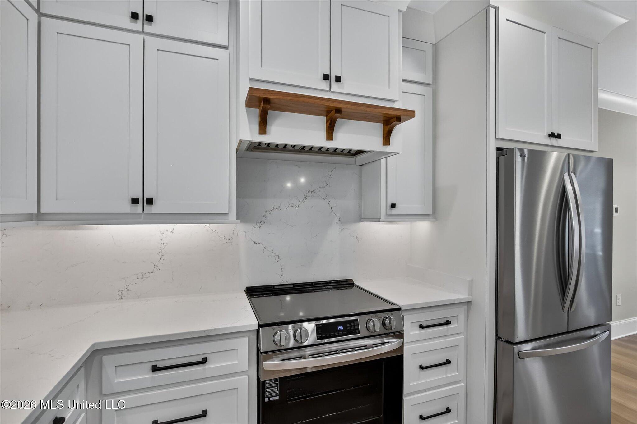 6632 Alii Place Property Photo 11