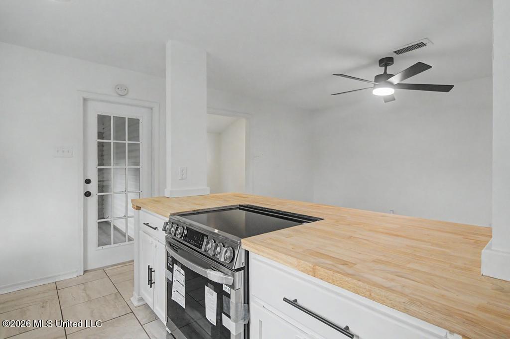8818 Hana Place Property Photo 14