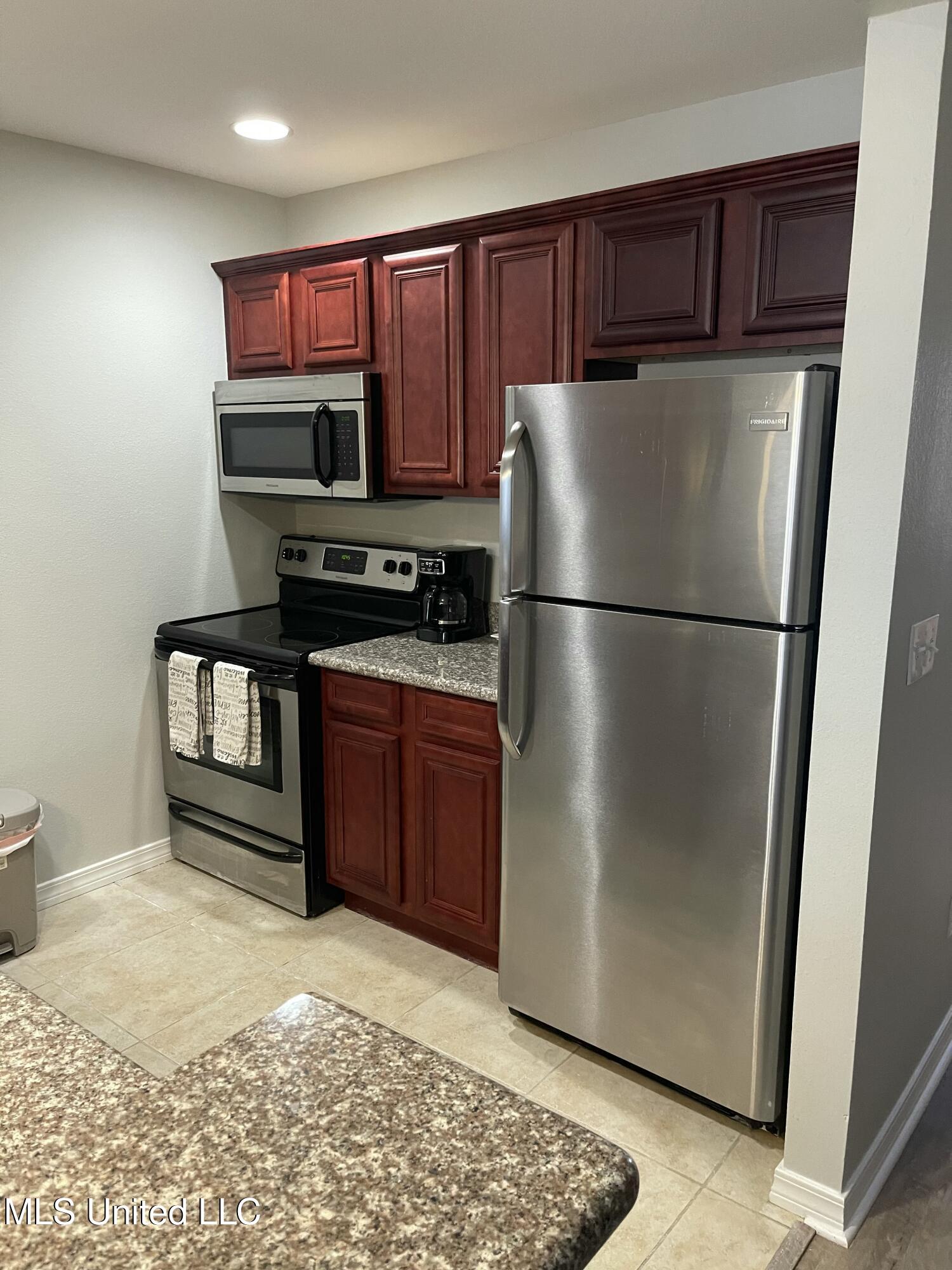 1282 Beach Boulevard Property Photo 4