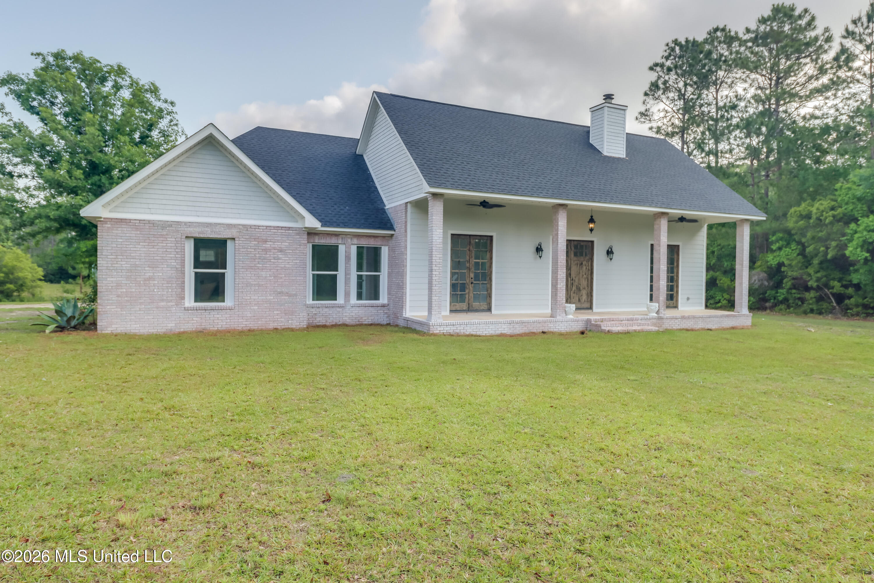 6716 Country Pines Lane Property Photo 1