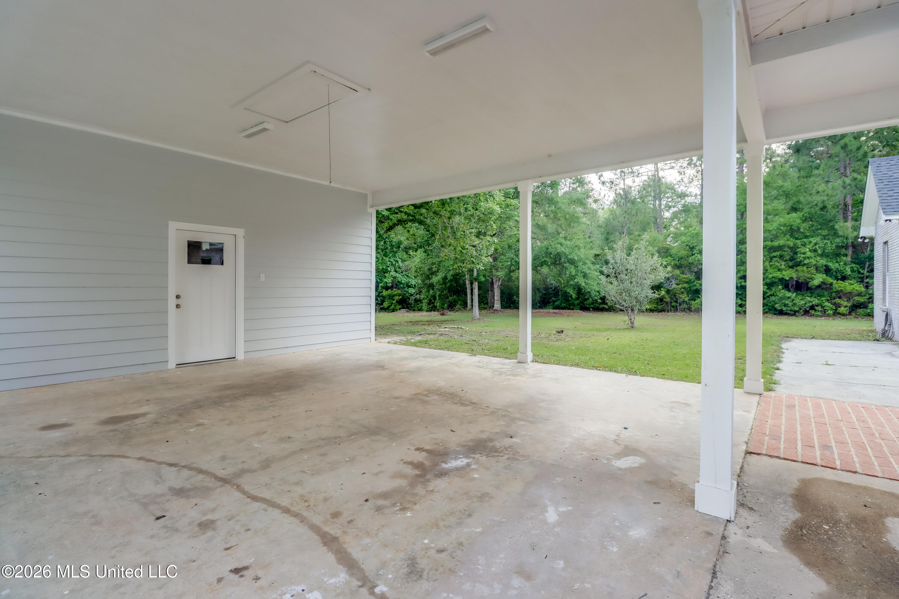 6716 Country Pines Lane Property Photo 31