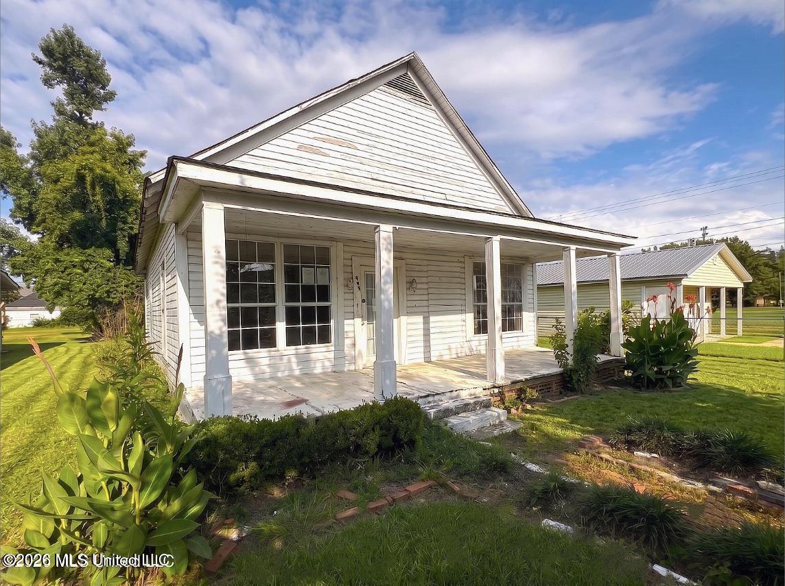 604 Central Street