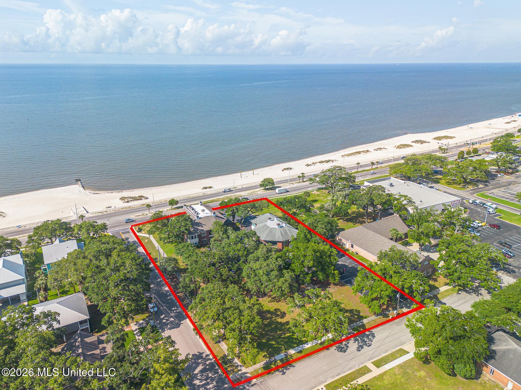 2554 Beach Boulevard Property Photo 2