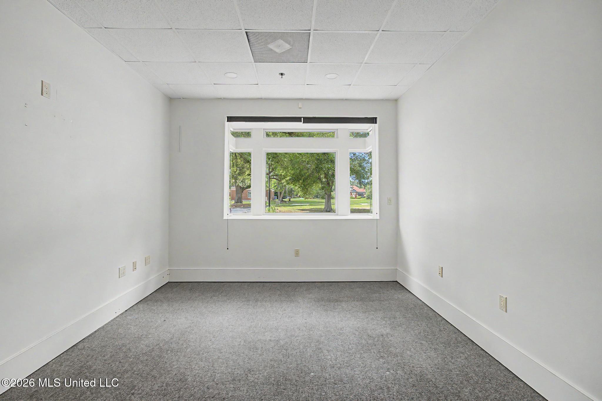 2554 Beach Boulevard Property Photo 8