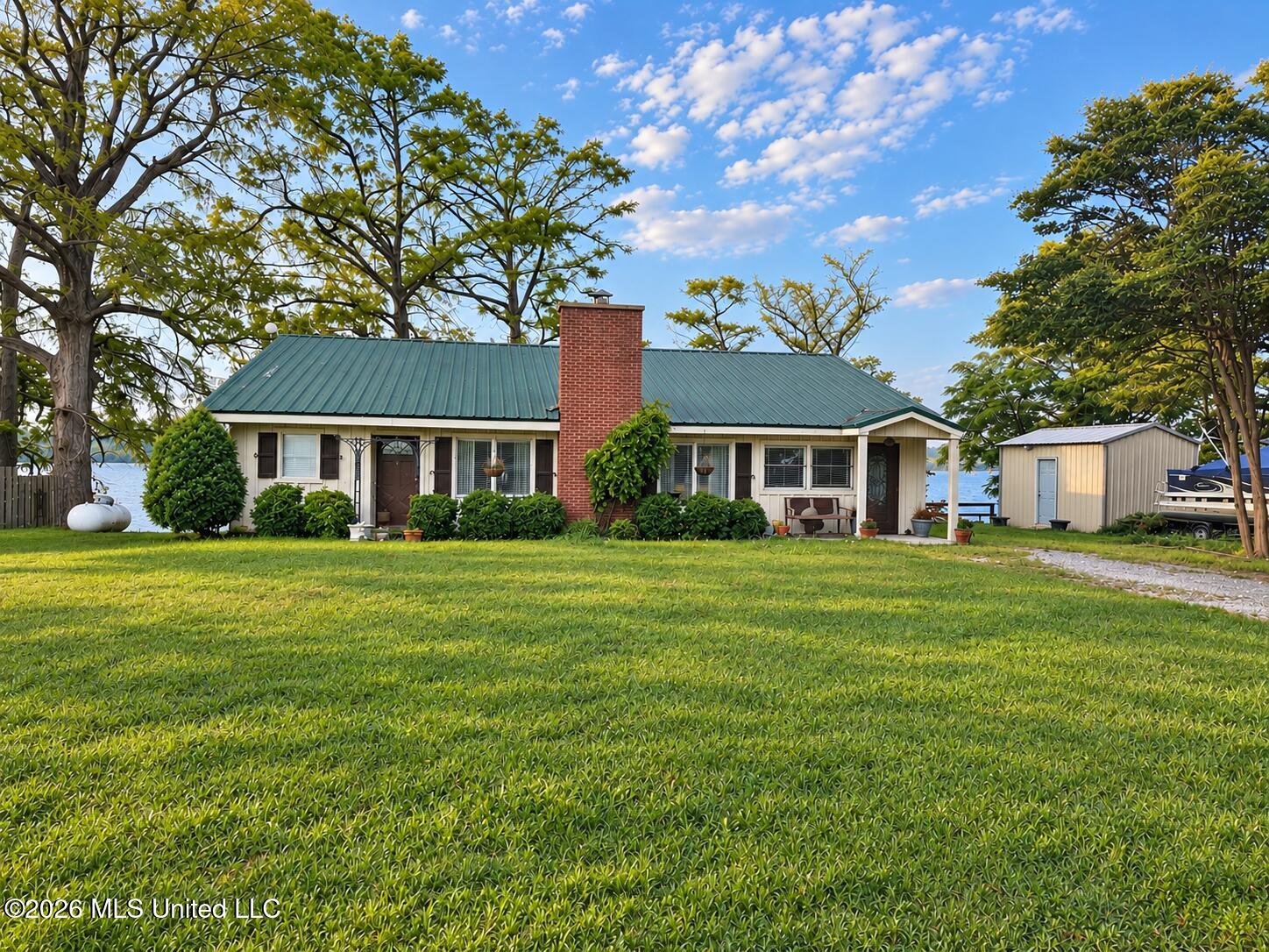 2740 Moon Lake Road Property Photo 1