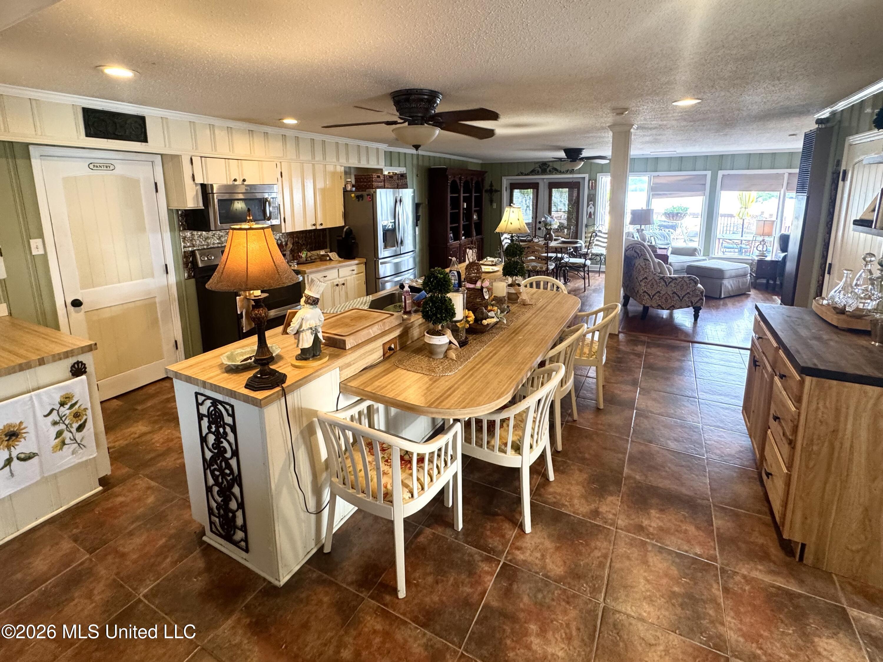 2740 Moon Lake Road Property Photo 7