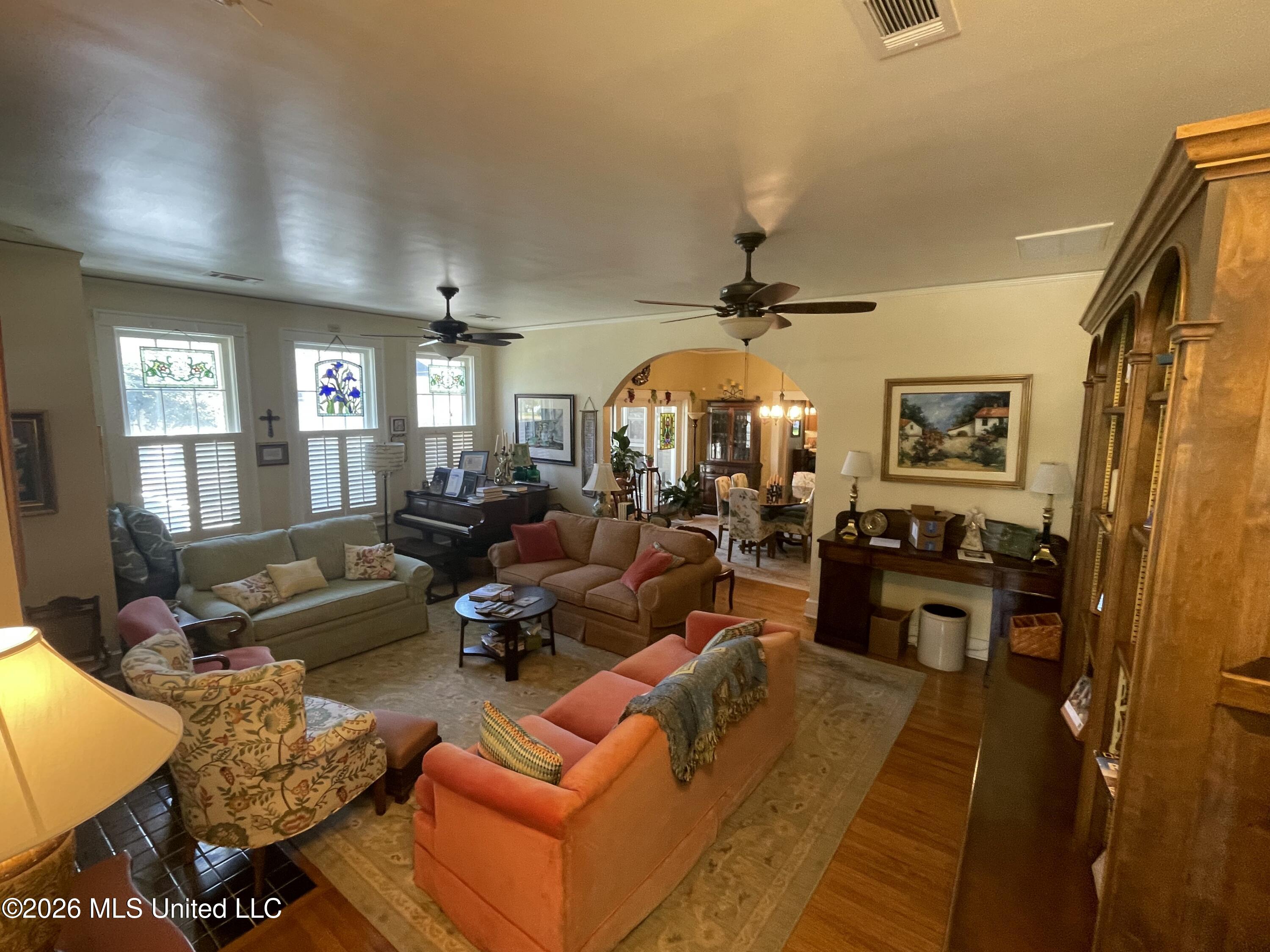 519 S Jackson Street Property Photo 3