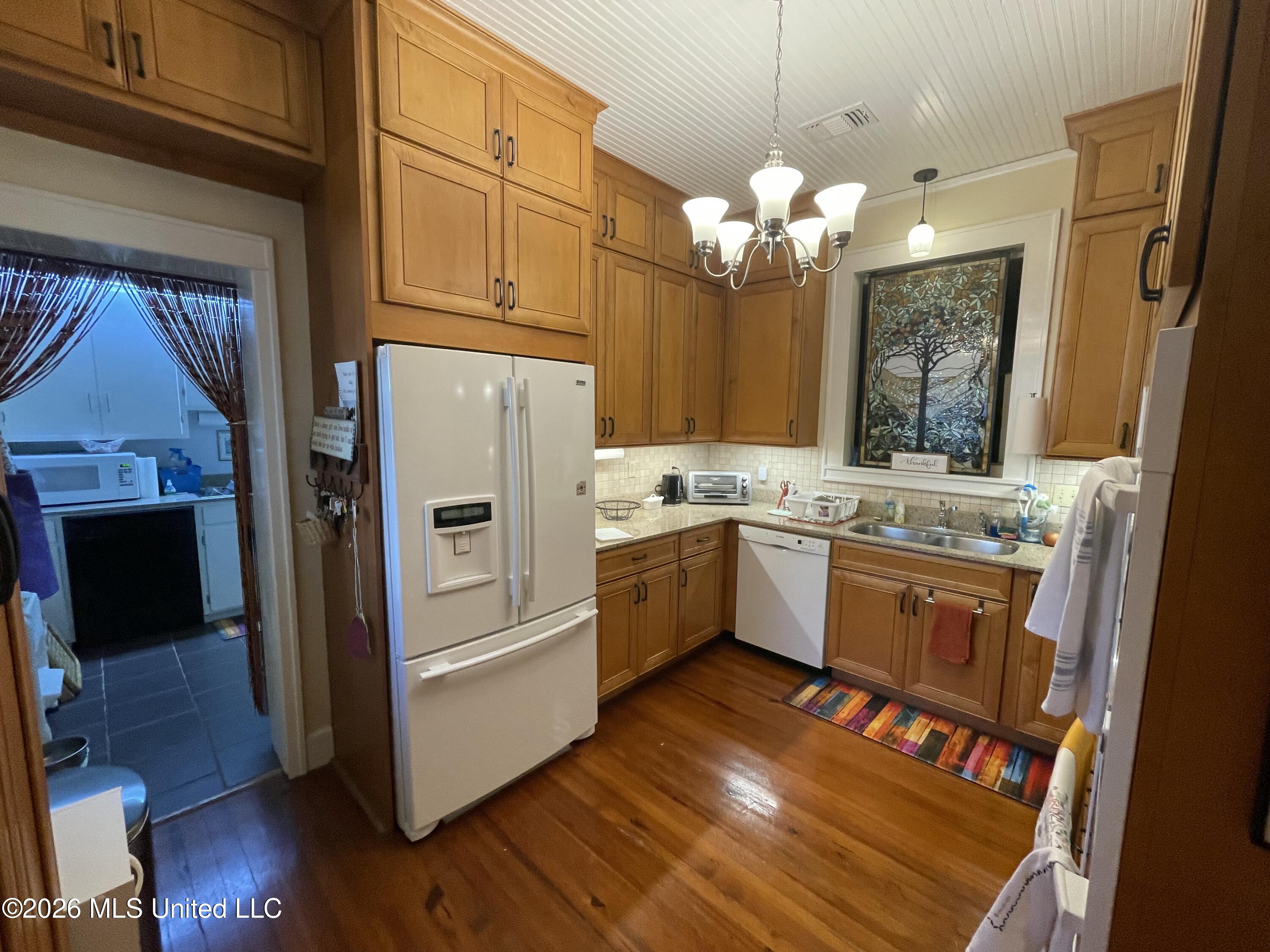 519 S Jackson Street Property Photo 13
