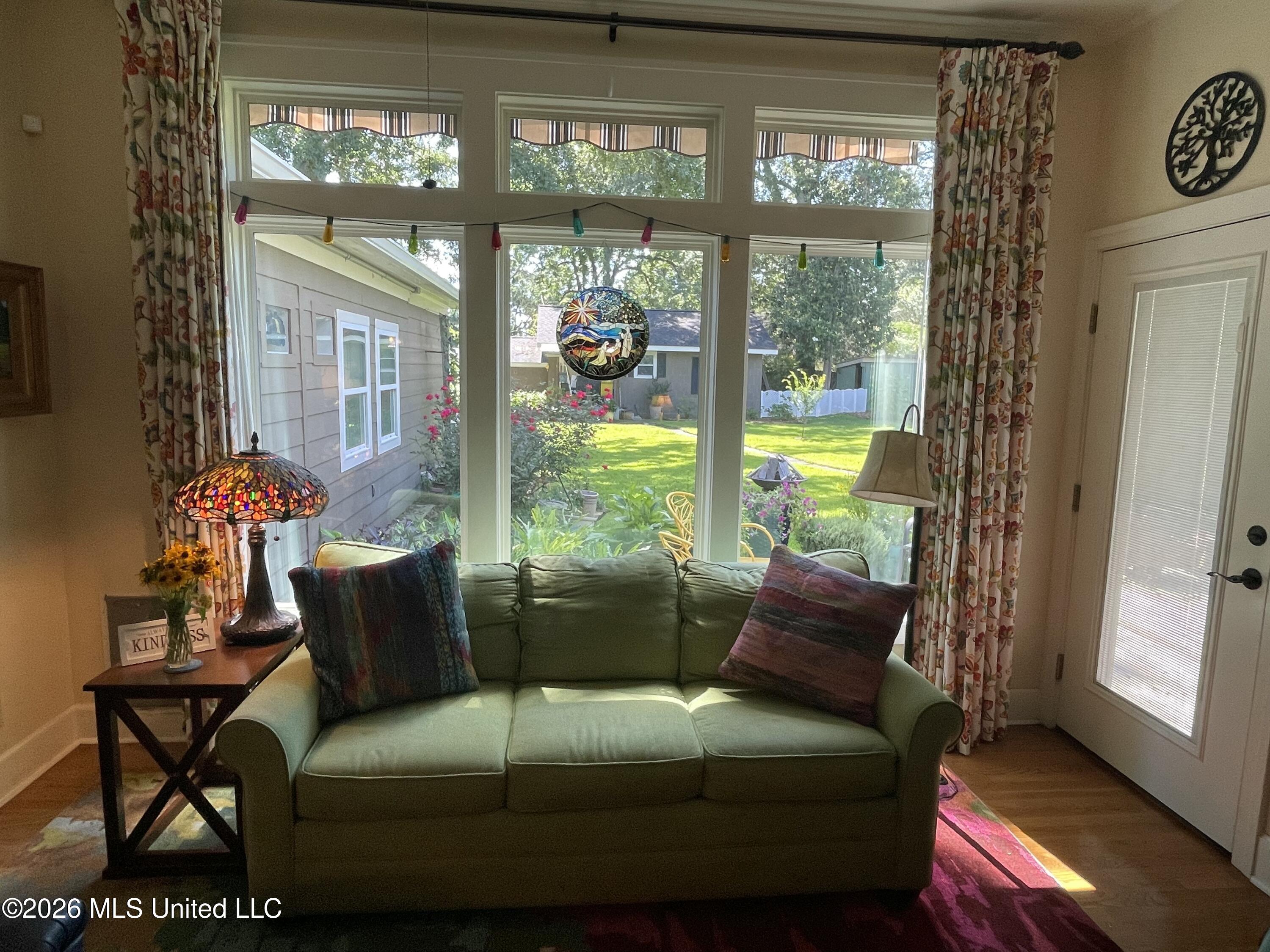 519 S Jackson Street Property Photo 15