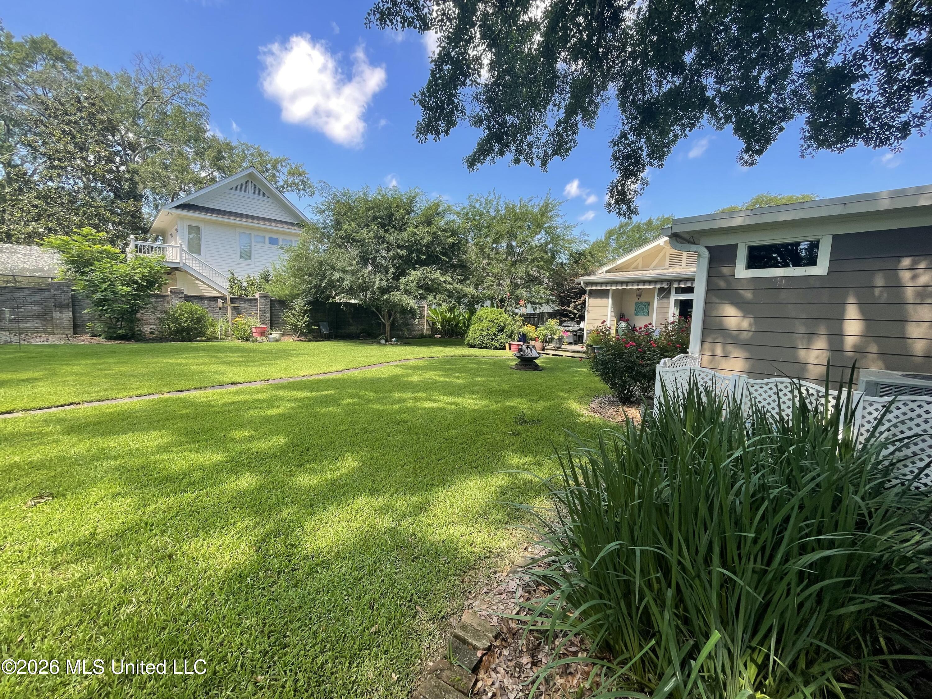 519 S Jackson Street Property Photo 18