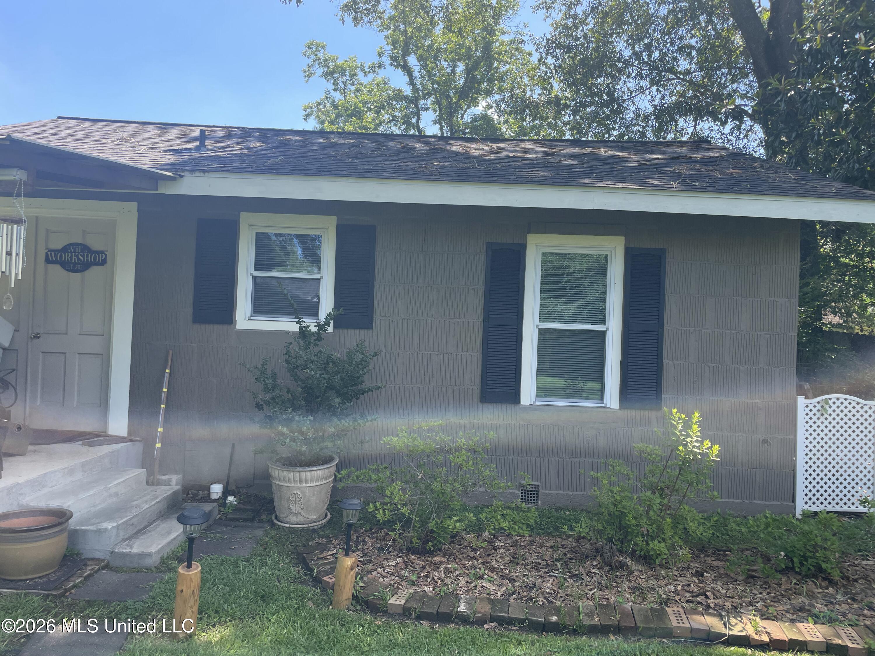 519 S Jackson Street Property Photo 23