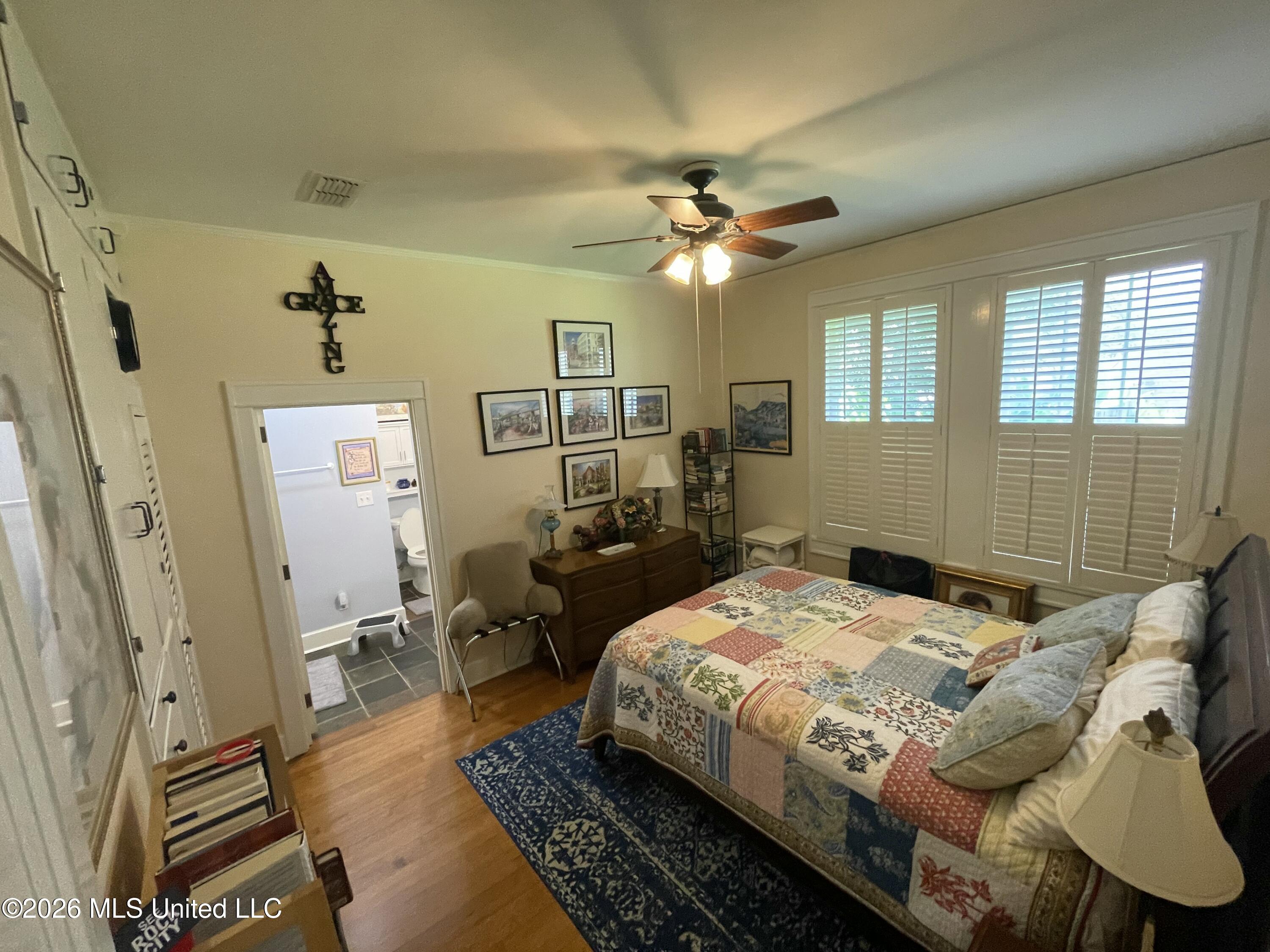 519 S Jackson Street Property Photo 25