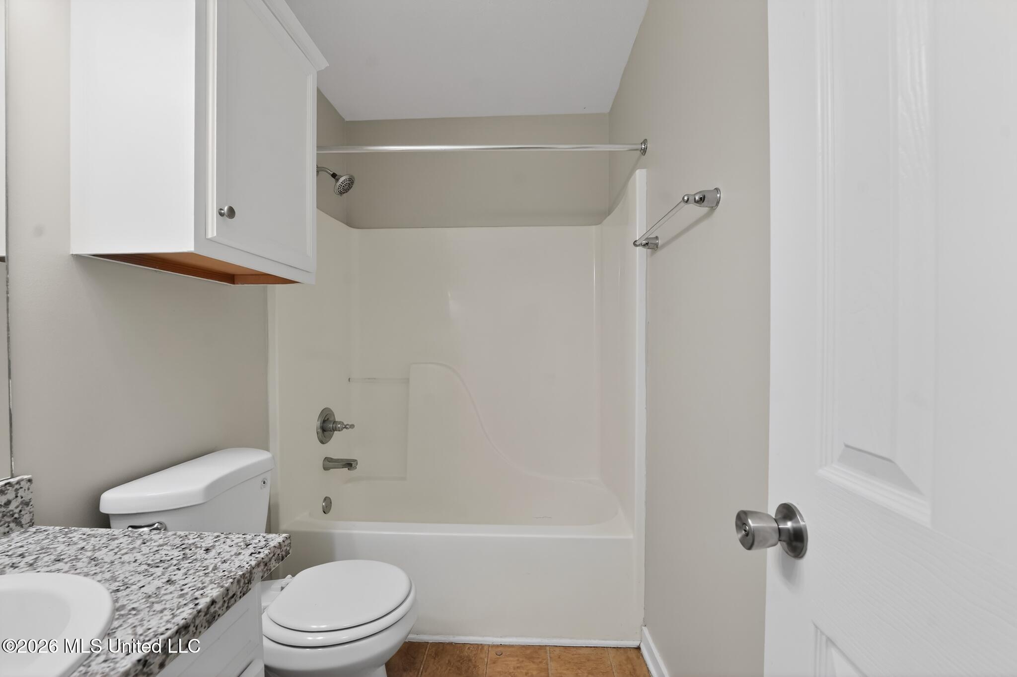 638 Oak Ridge Way Property Photo 6