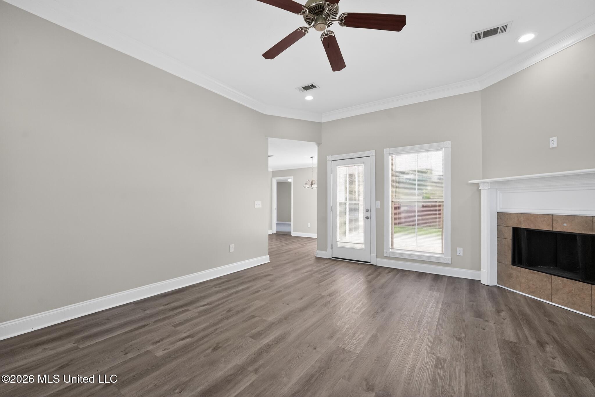 638 Oak Ridge Way Property Photo 9