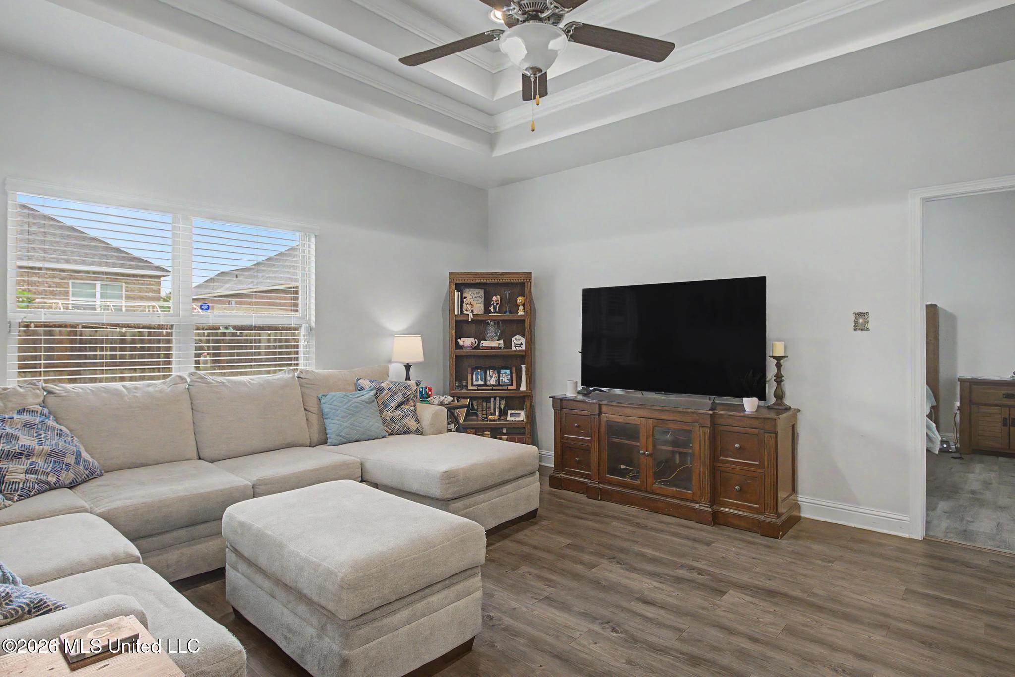 10204 Little Gem Drive Property Photo 8