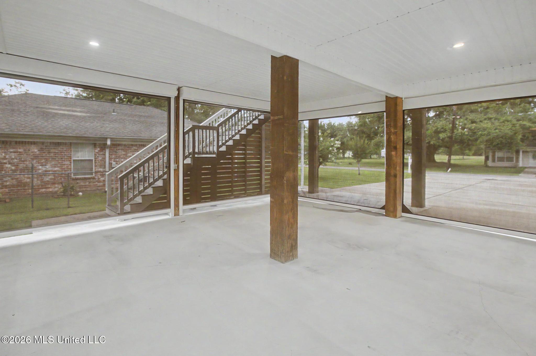 111 North Street Property Photo 34