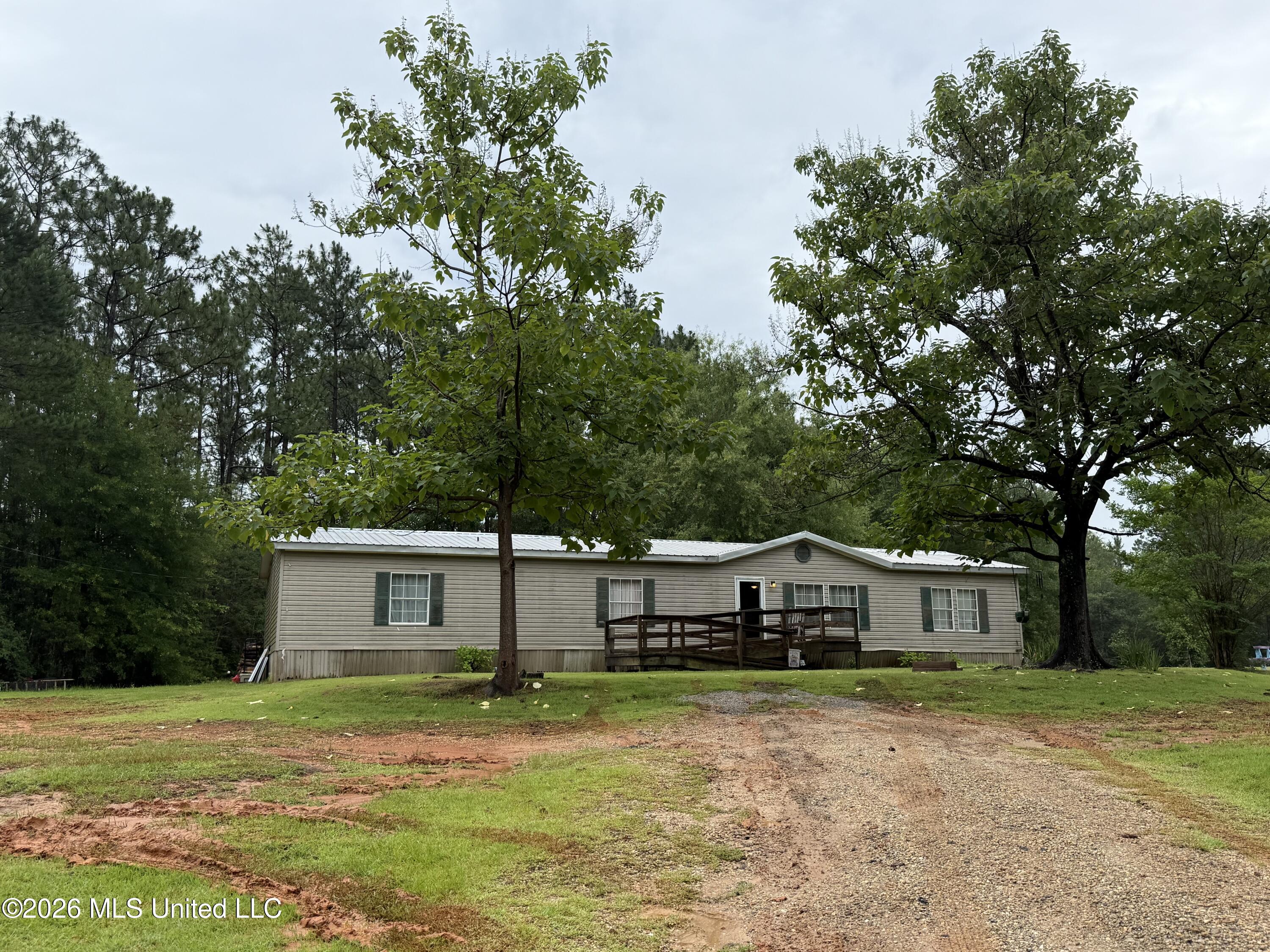 808 W Mchenry Road Property Photo 1