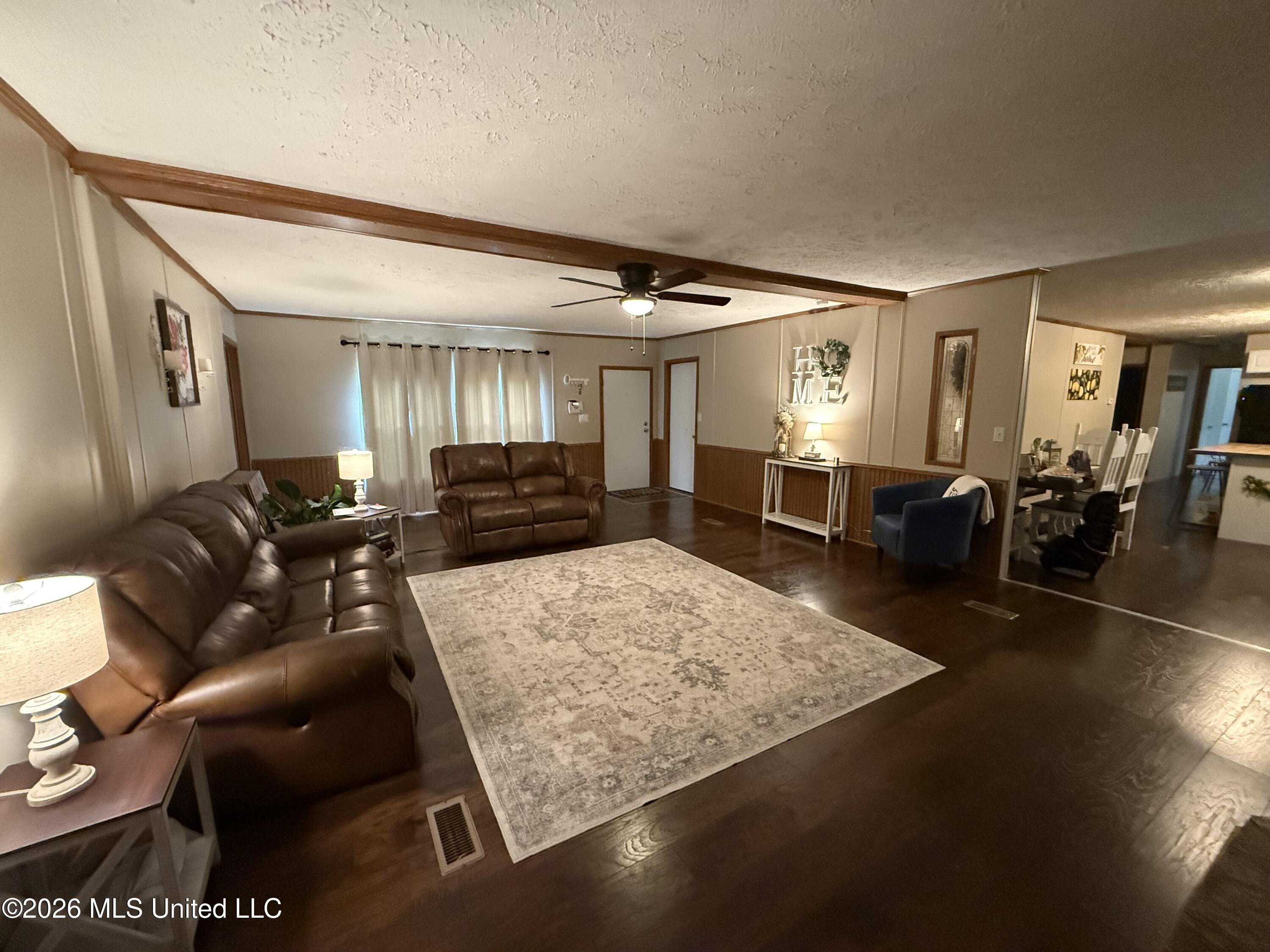 808 W Mchenry Road Property Photo 5