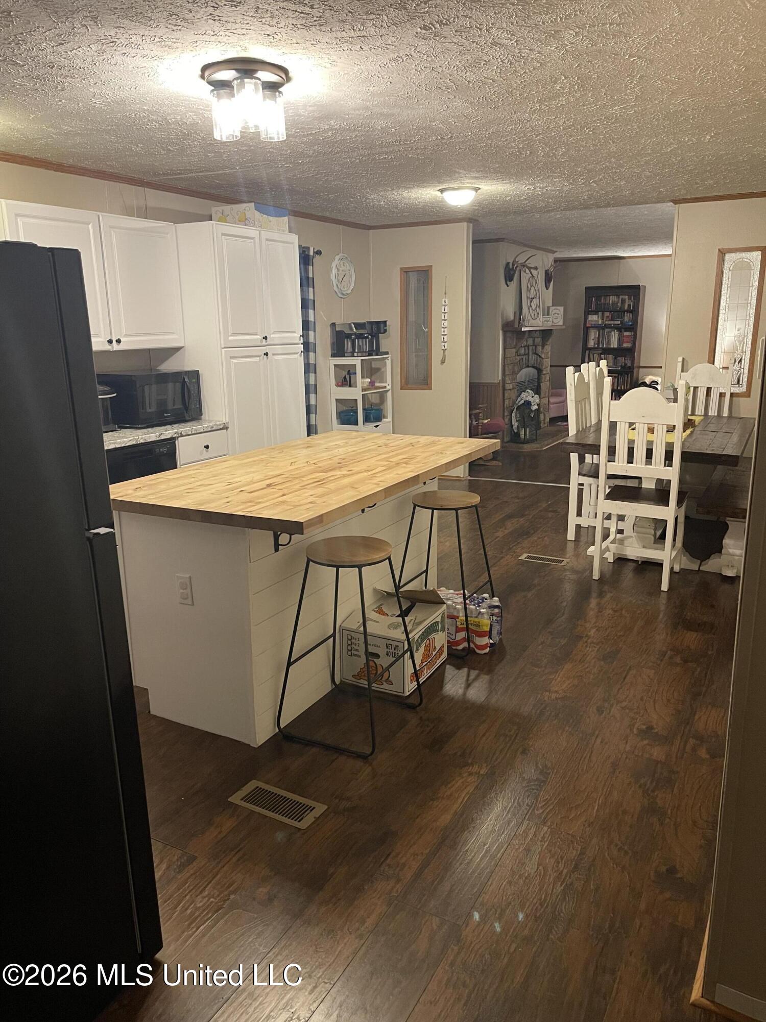 808 W Mchenry Road Property Photo 6