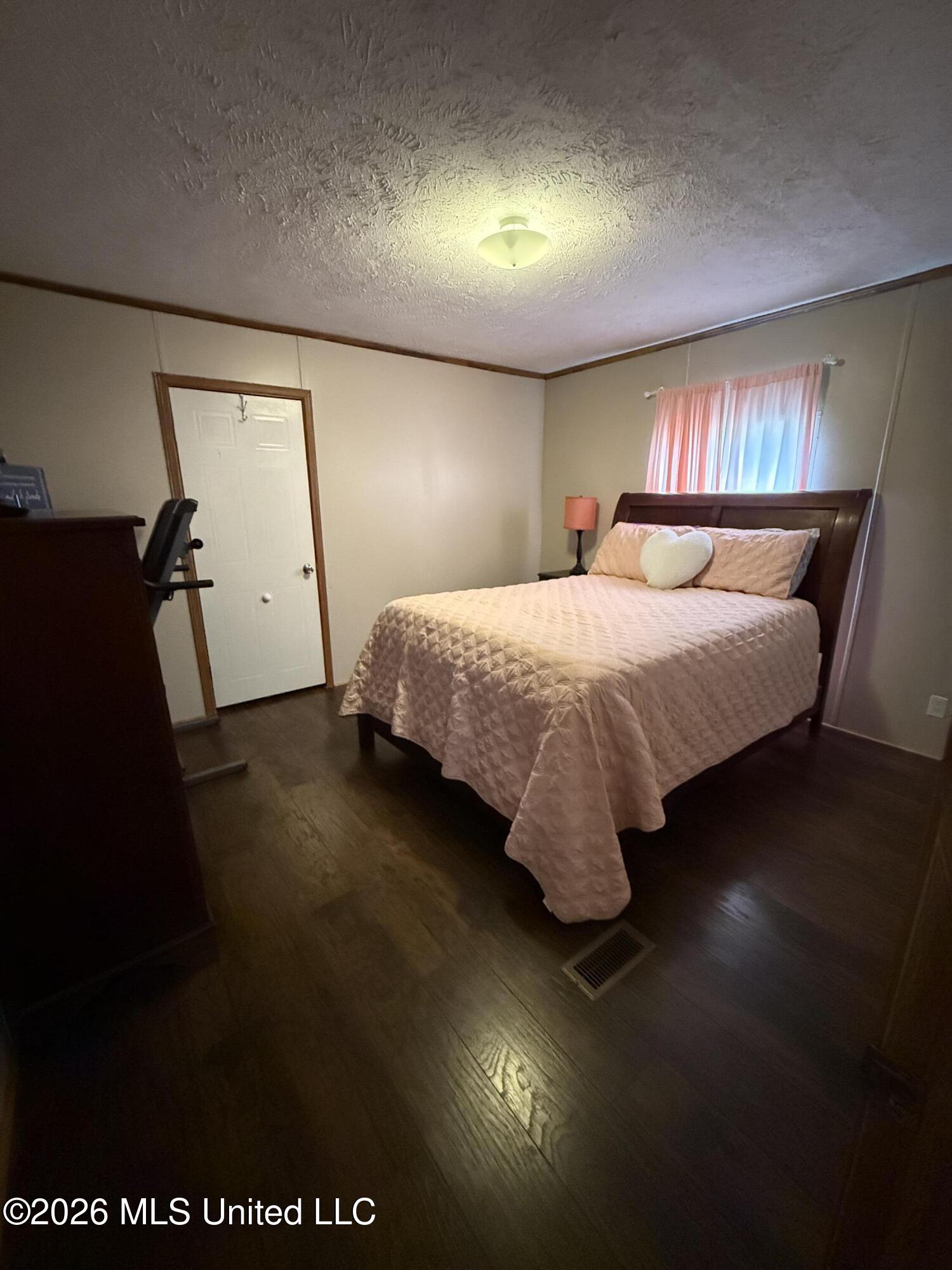 808 W Mchenry Road Property Photo 15