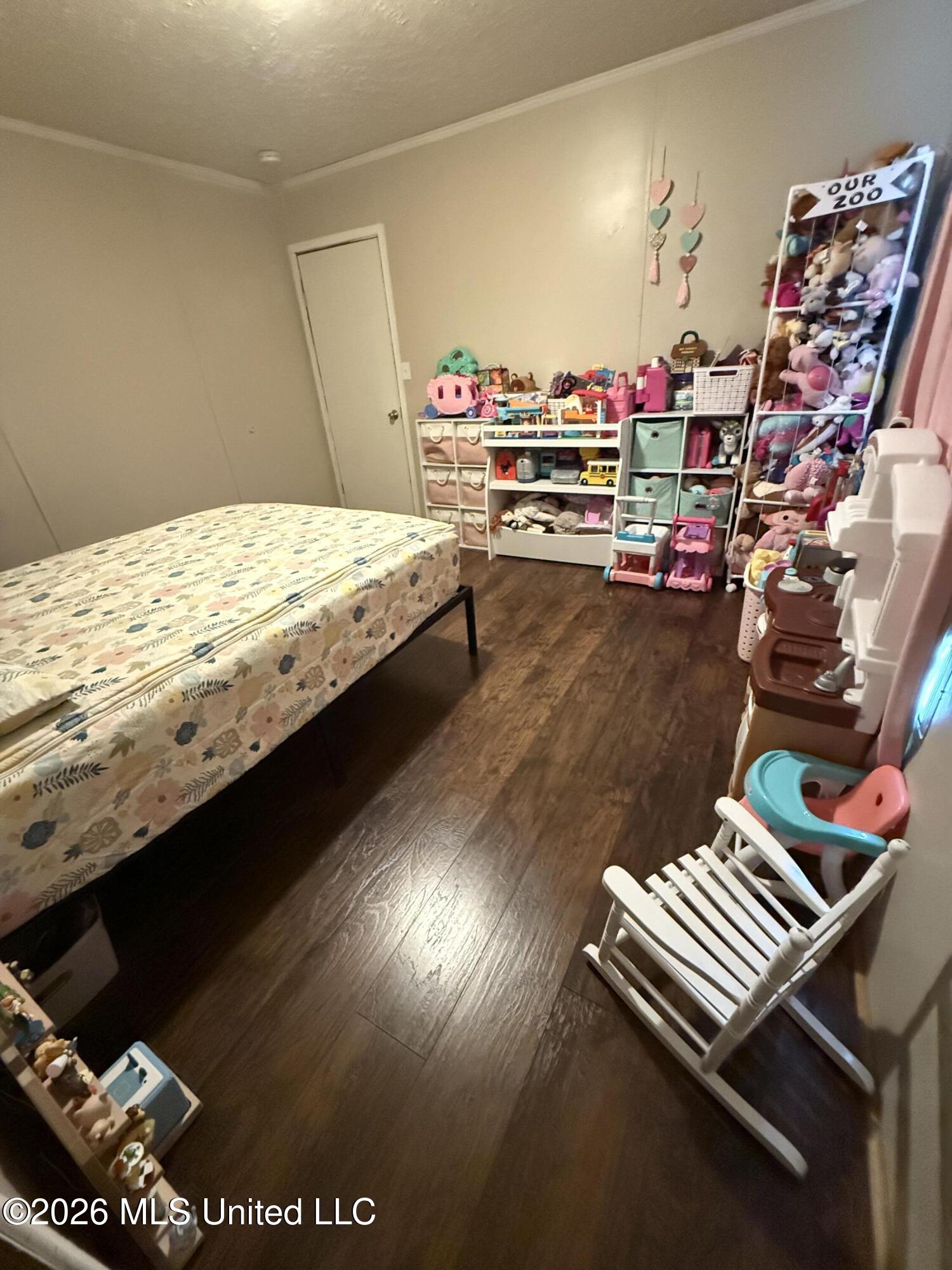 808 W Mchenry Road Property Photo 18