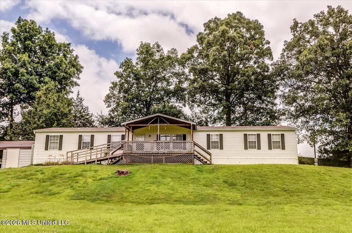 2041 King Road Property Photo 1