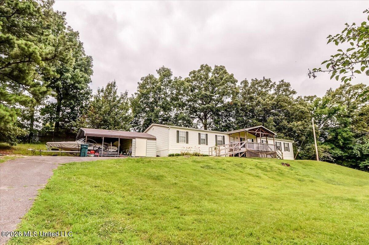 2041 King Road Property Photo 2