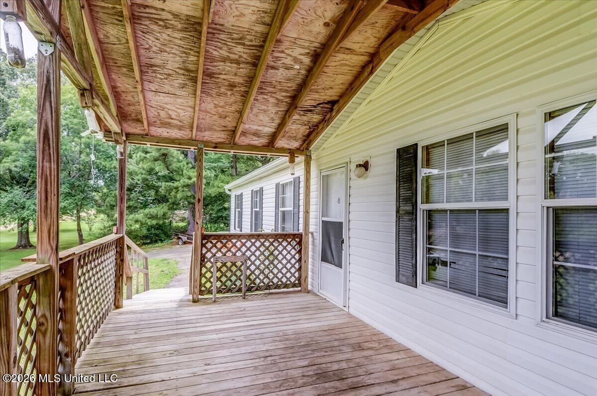 2041 King Road Property Photo 5