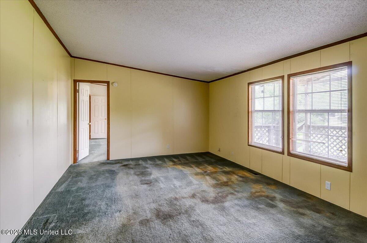 2041 King Road Property Photo 10