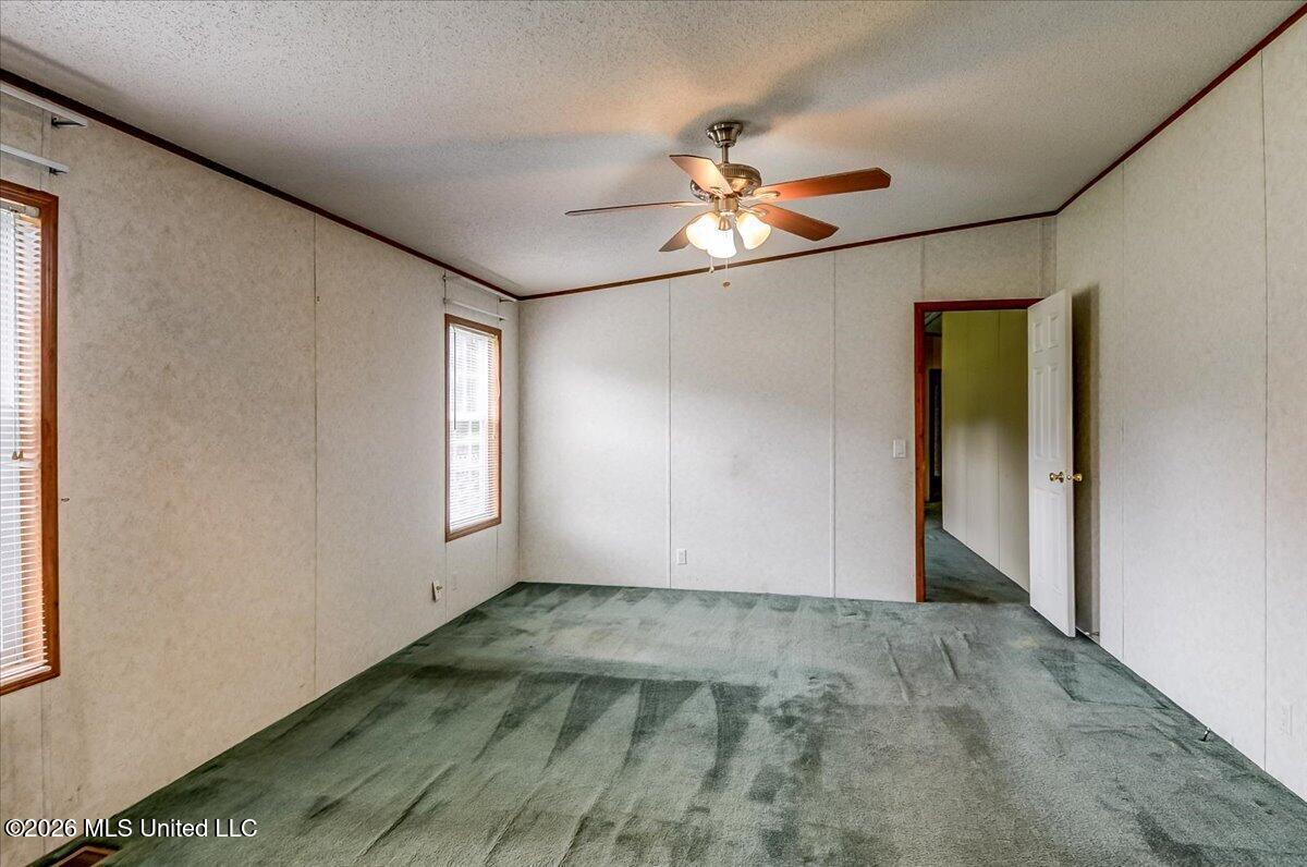 2041 King Road Property Photo 19