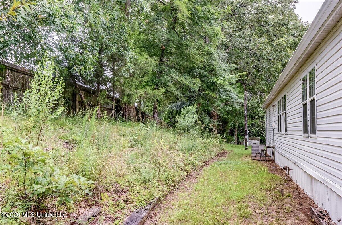 2041 King Road Property Photo 32