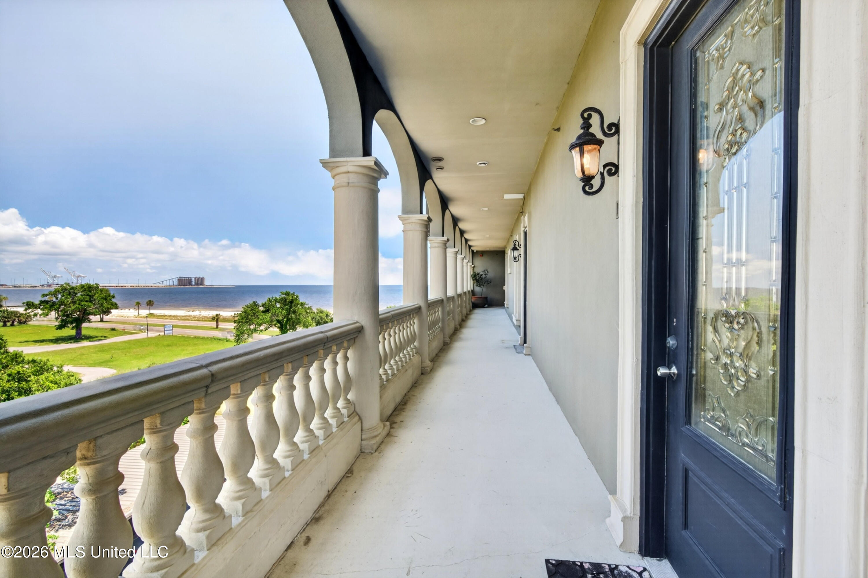 4640 W Beach Boulevard Property Photo 5