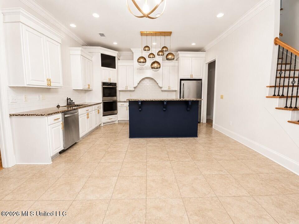 169 Saint Ives Drive Property Photo 12