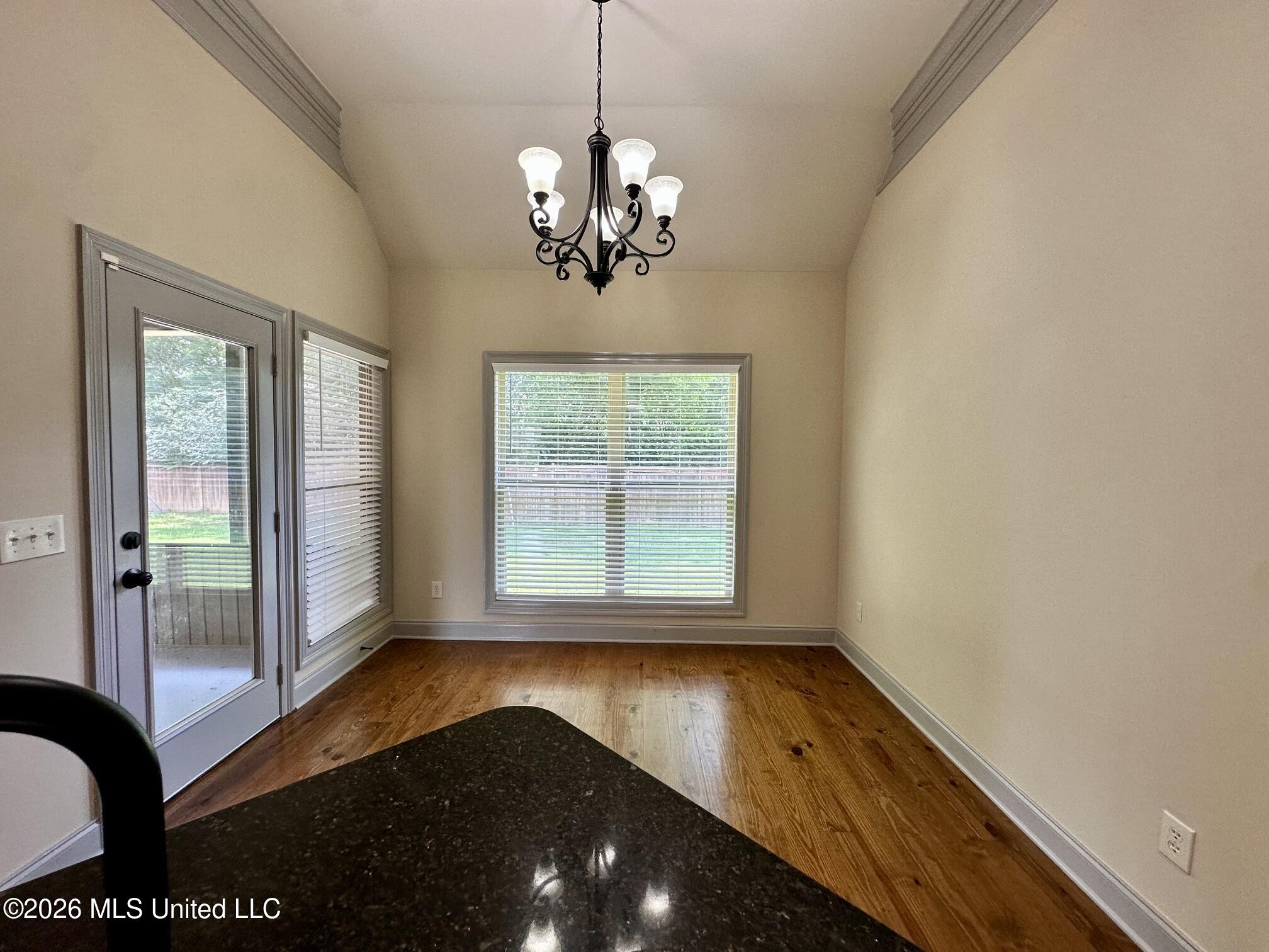 2017 E Ridge Circle Property Photo 9