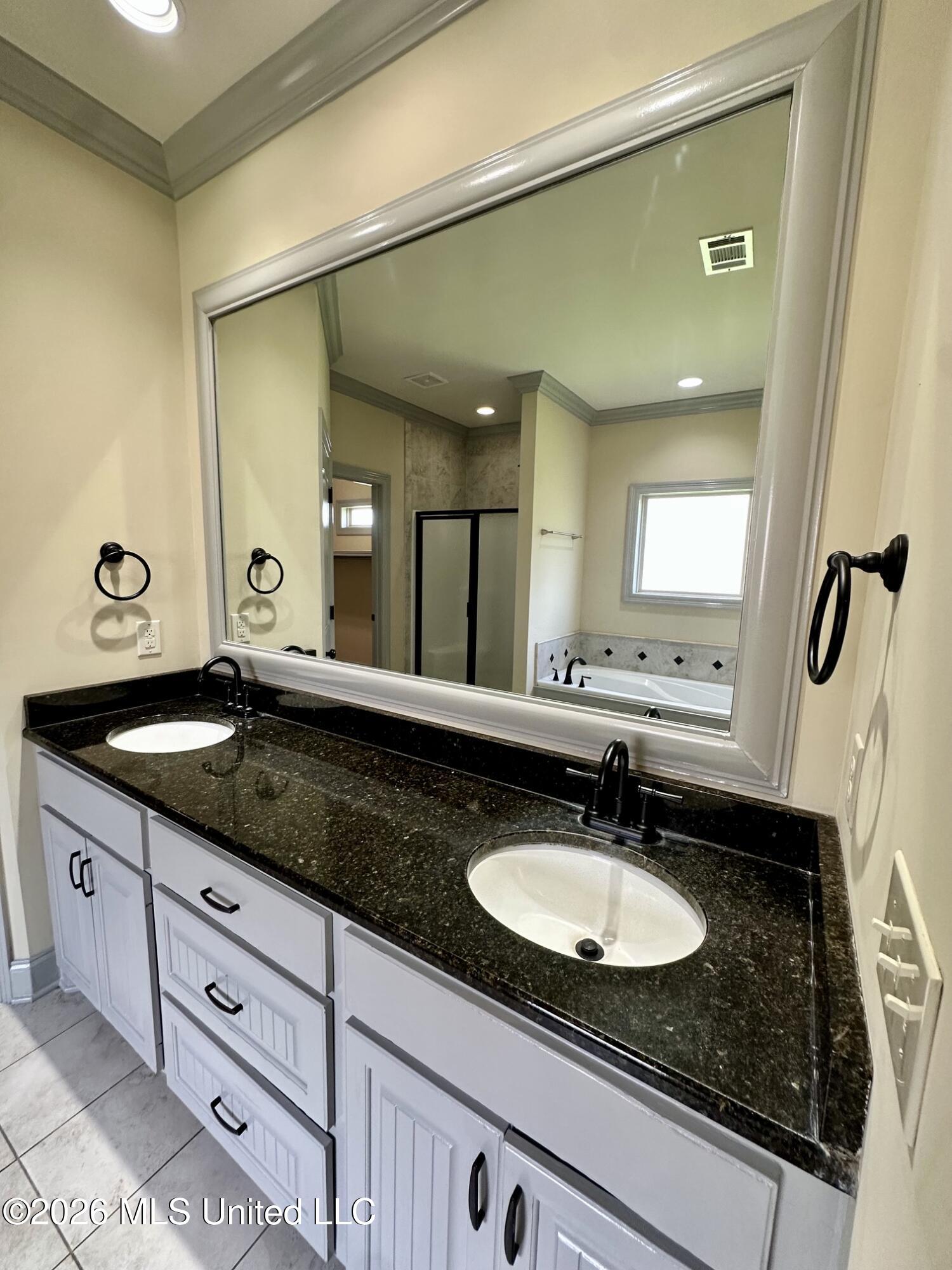 2017 E Ridge Circle Property Photo 16