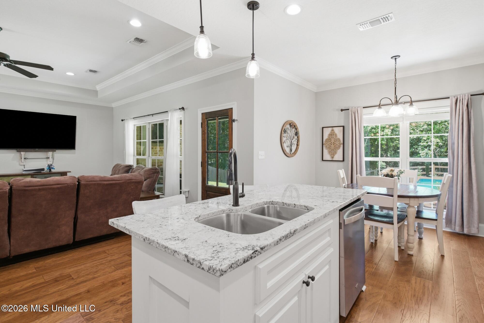 65 Stonegate Drive Property Photo 15