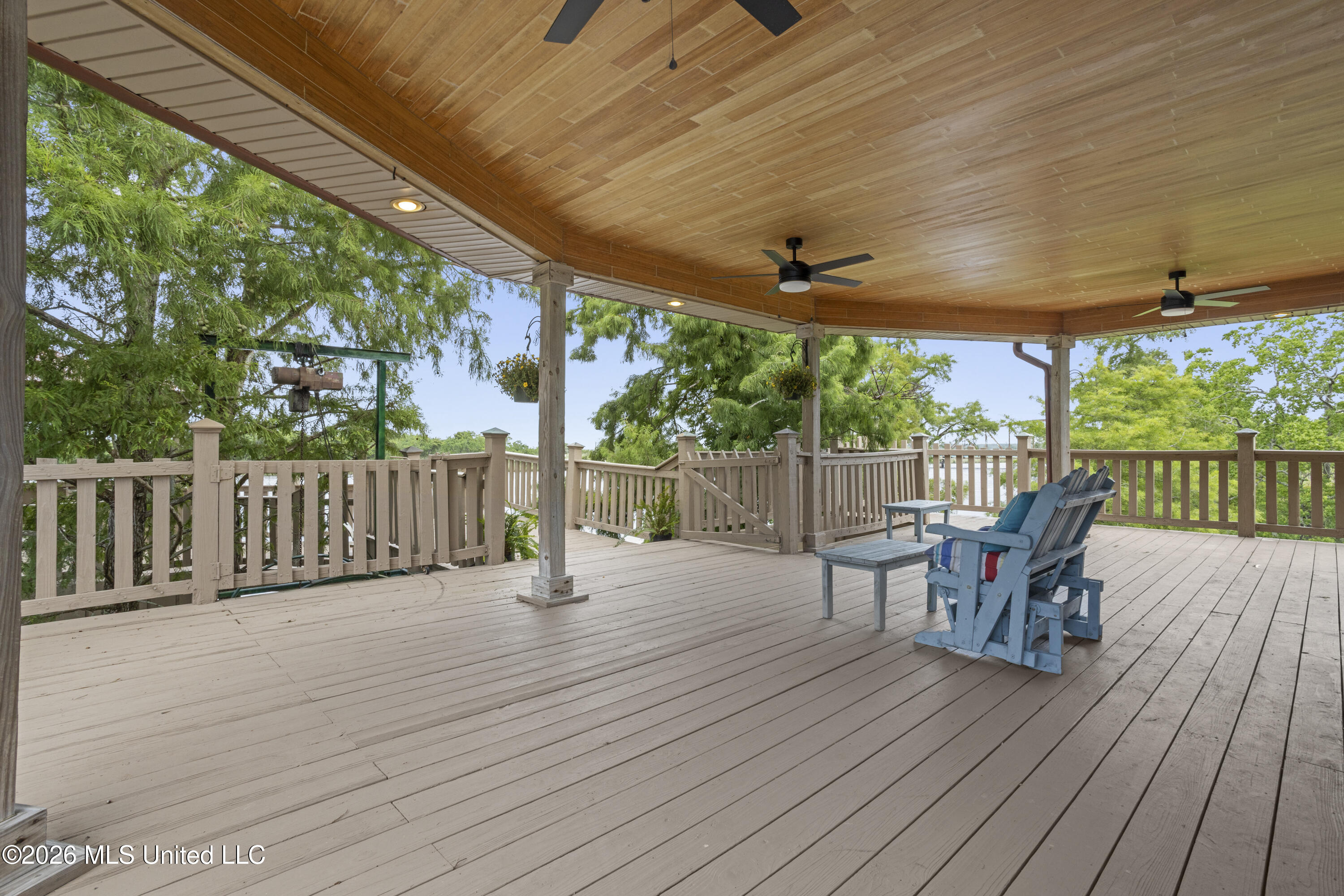 4205 Riverside Drive Property Photo 15