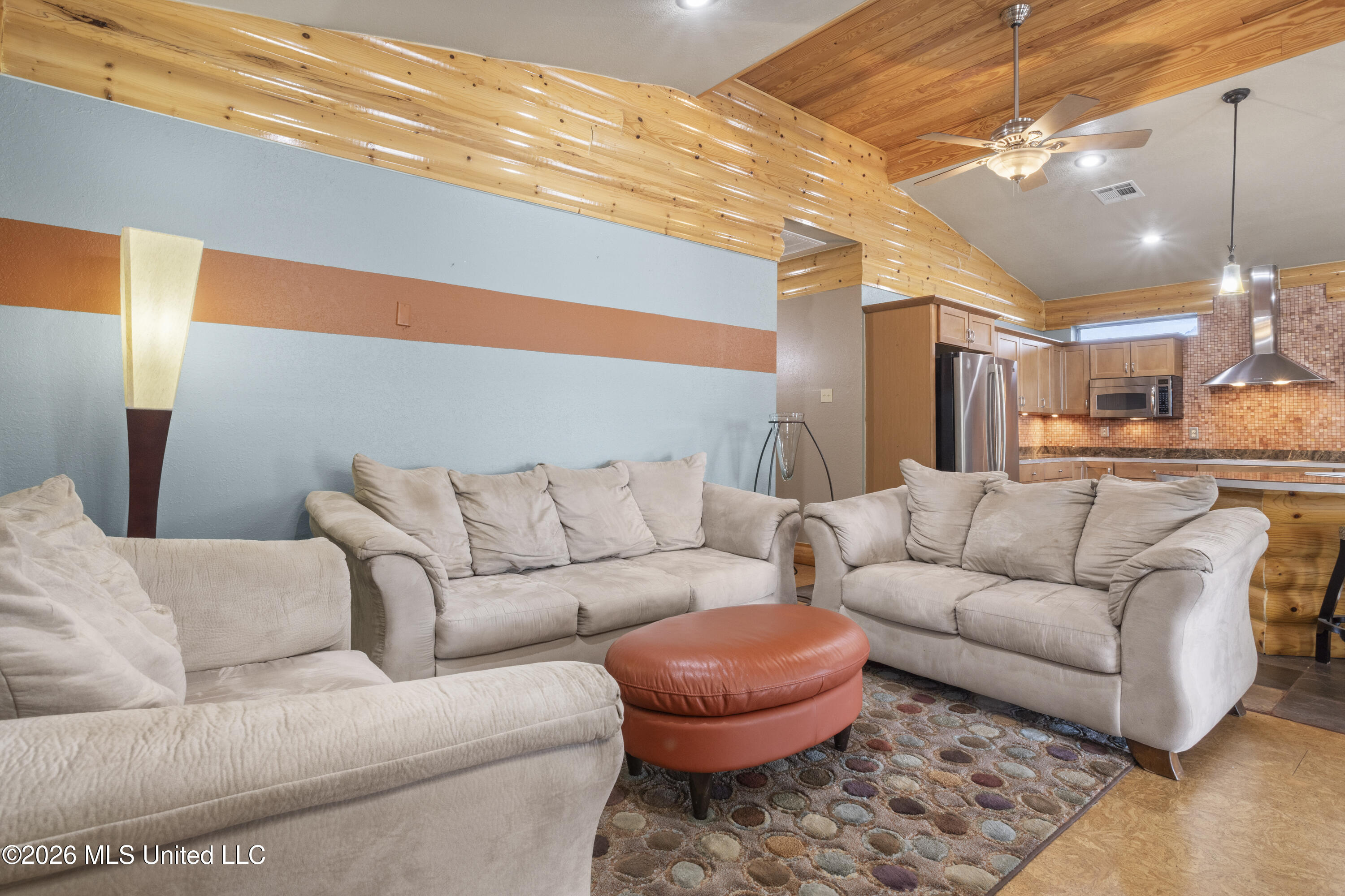 4205 Riverside Drive Property Photo 22