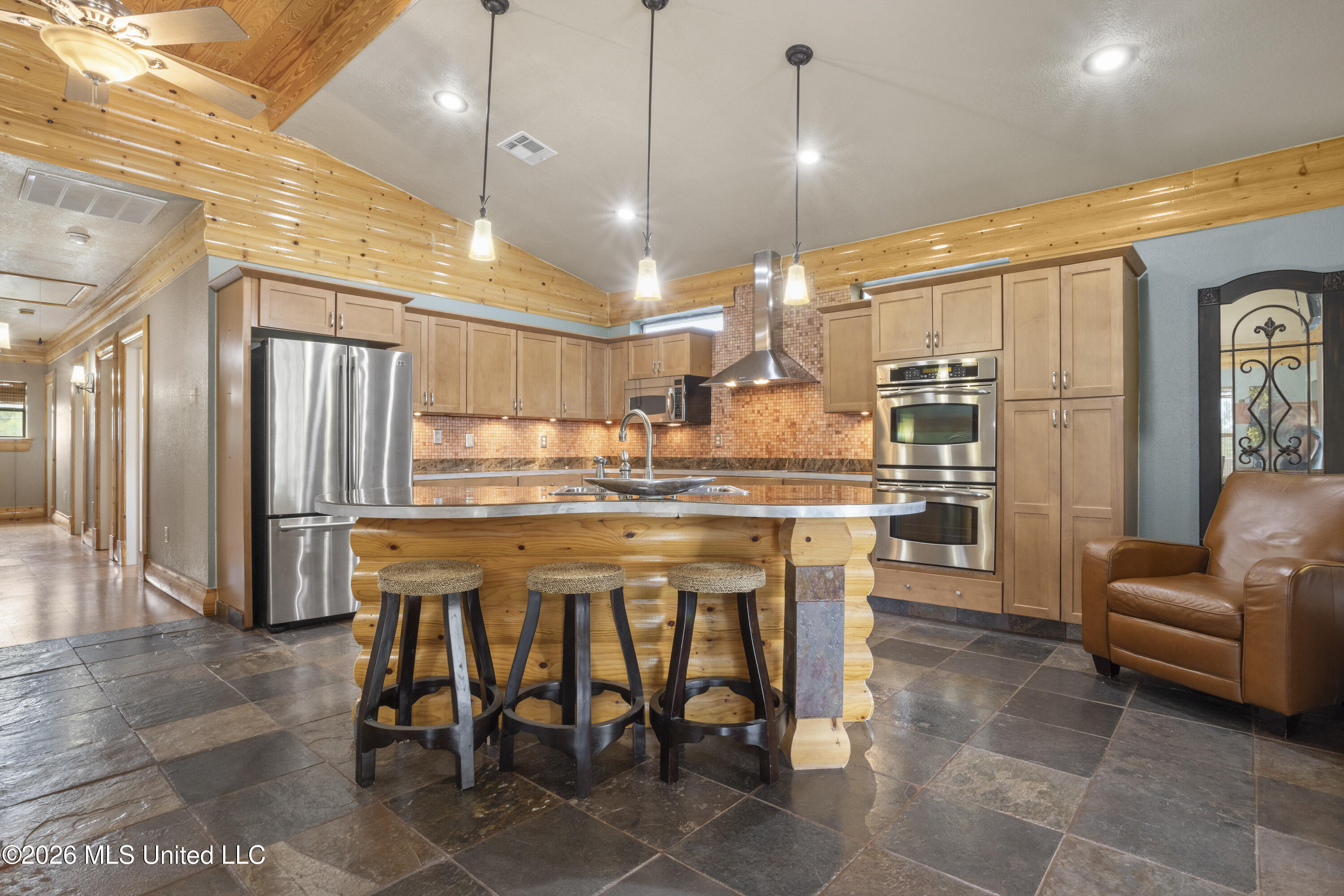 4205 Riverside Drive Property Photo 23