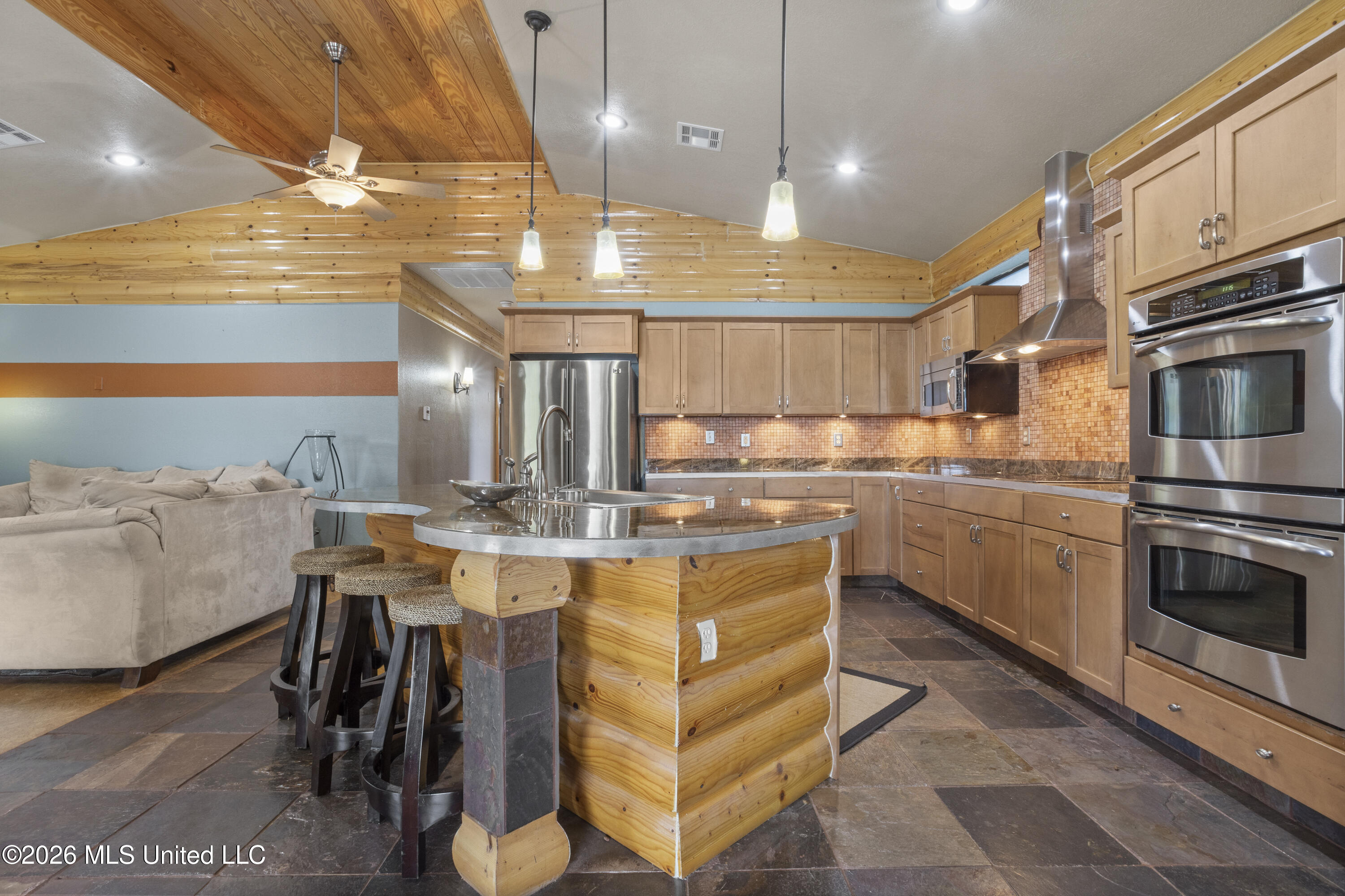 4205 Riverside Drive Property Photo 25