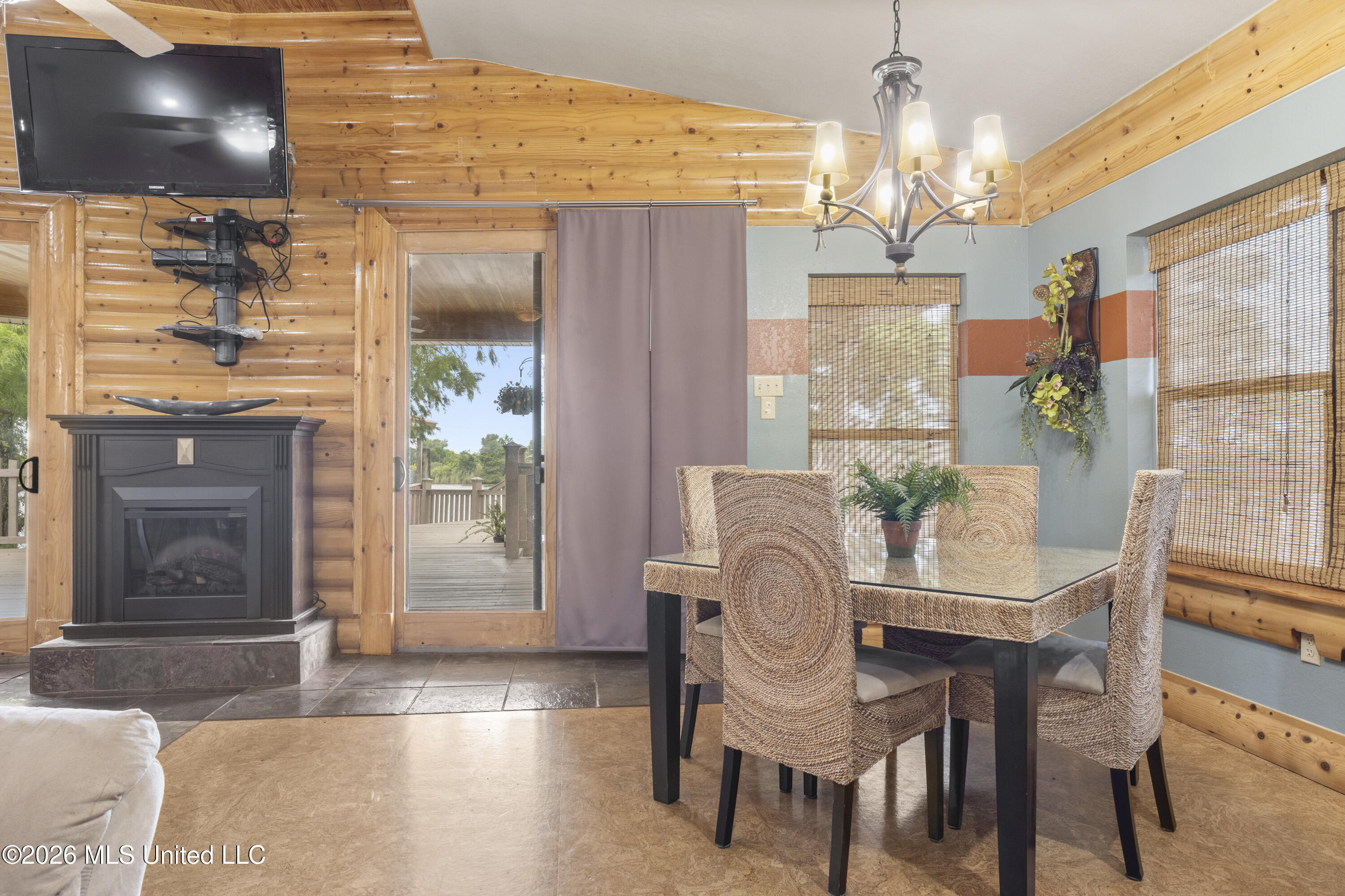 4205 Riverside Drive Property Photo 31