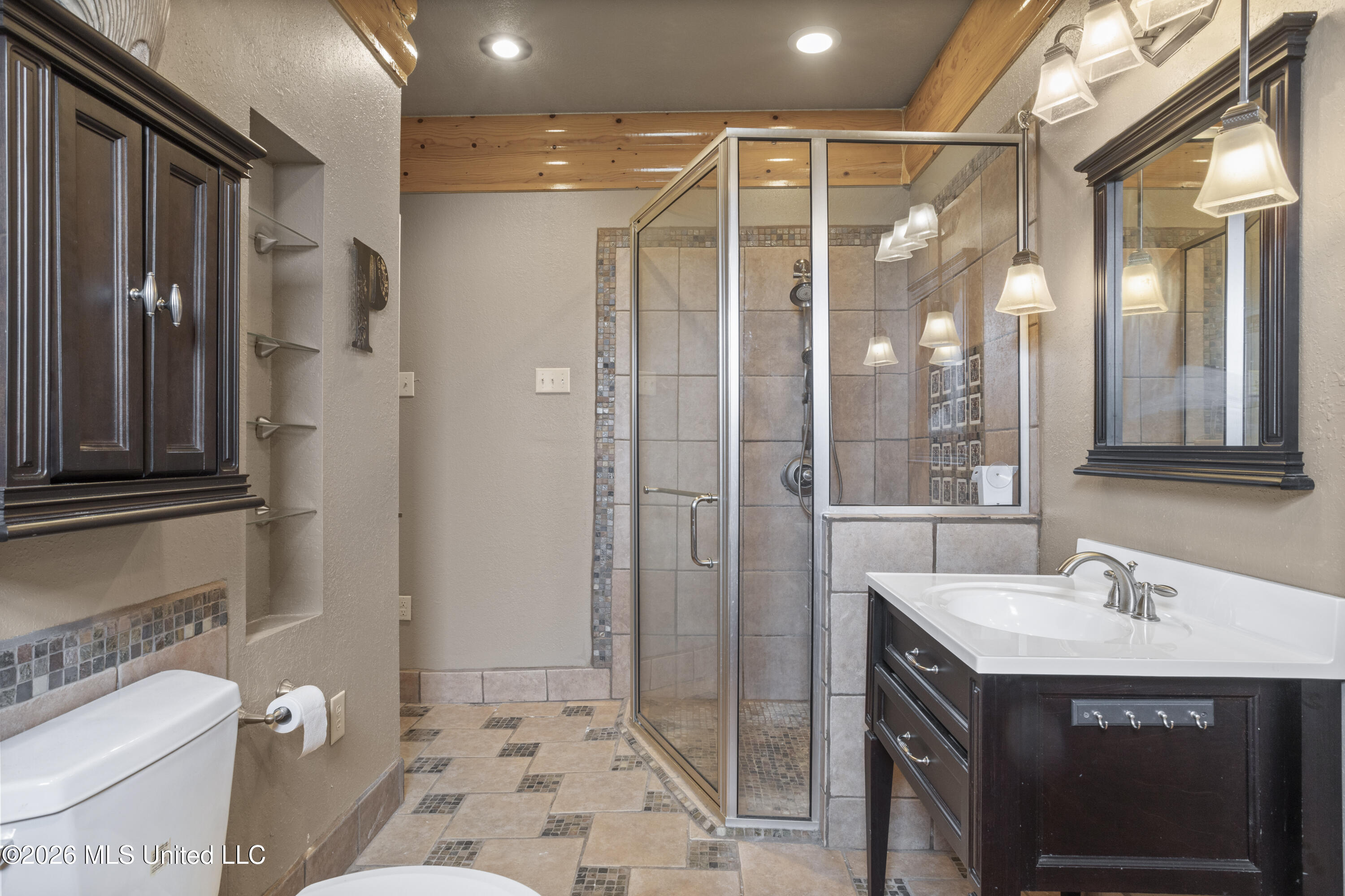 4205 Riverside Drive Property Photo 38