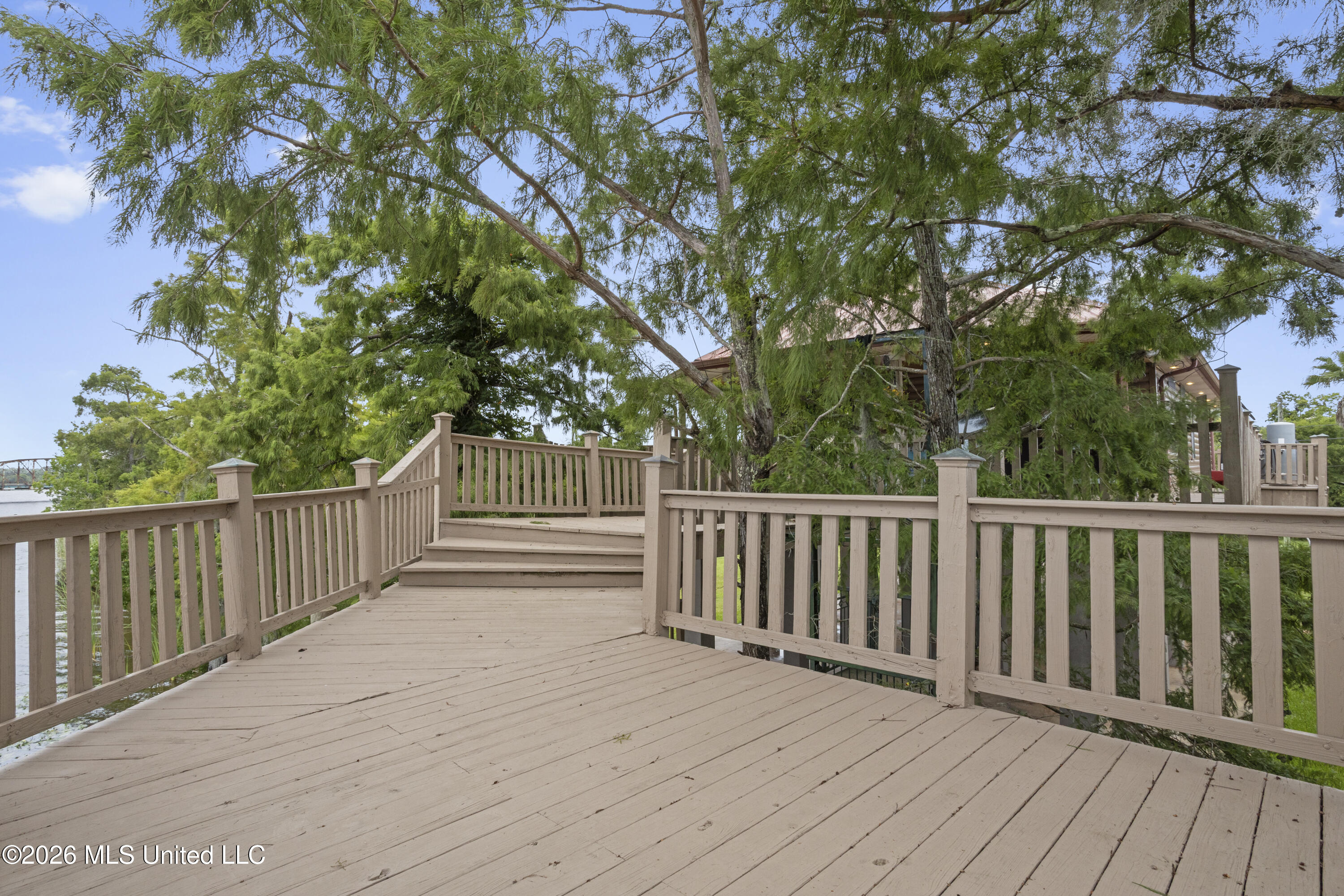 4205 Riverside Drive Property Photo 48