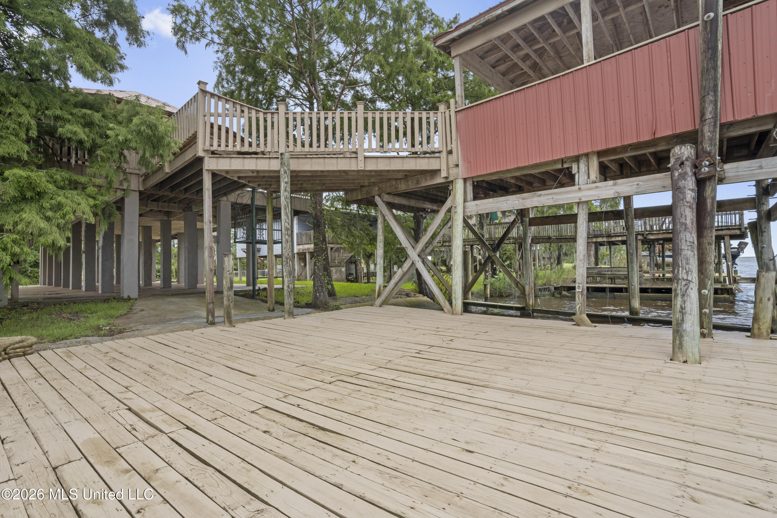 4205 Riverside Drive Property Photo 54