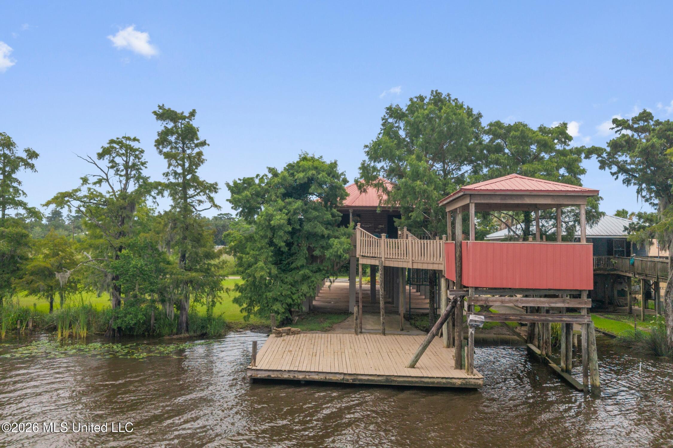 4205 Riverside Drive Property Photo 62