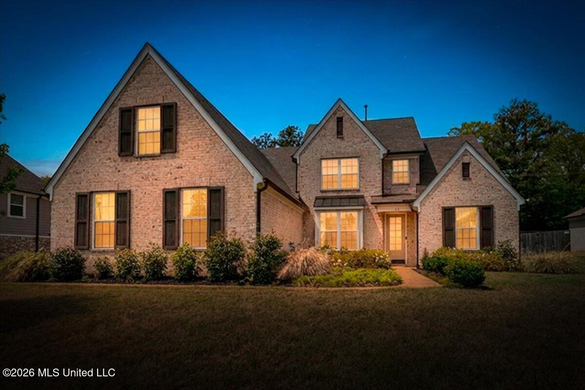 415 Vicksburg Cove Property Photo 1