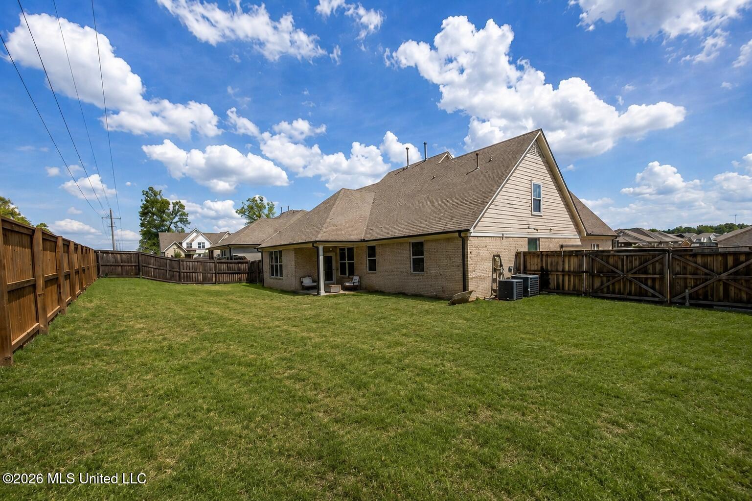 415 Vicksburg Cove Property Photo 6