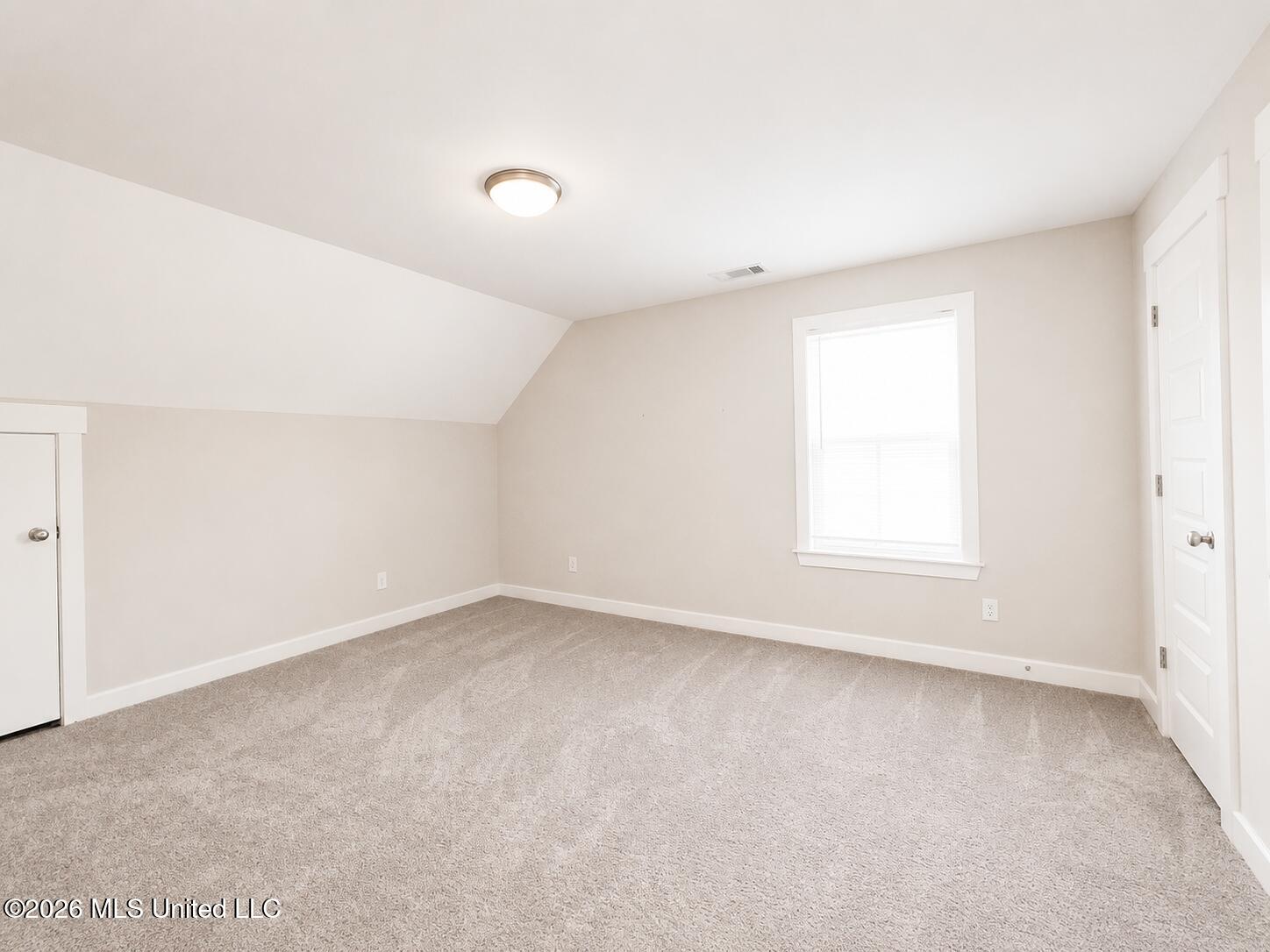 415 Vicksburg Cove Property Photo 22